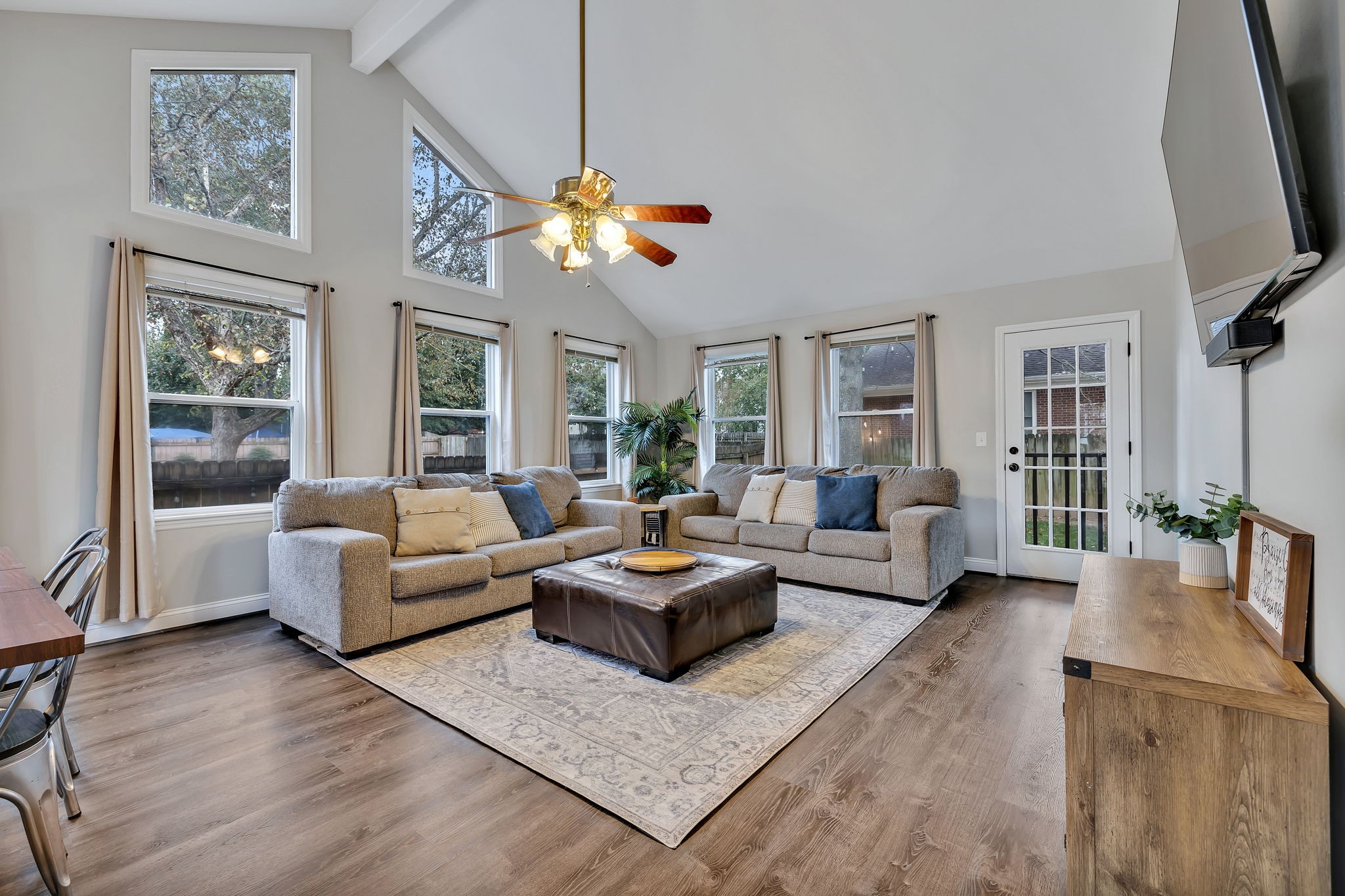 3024 Liberty Hills Dr