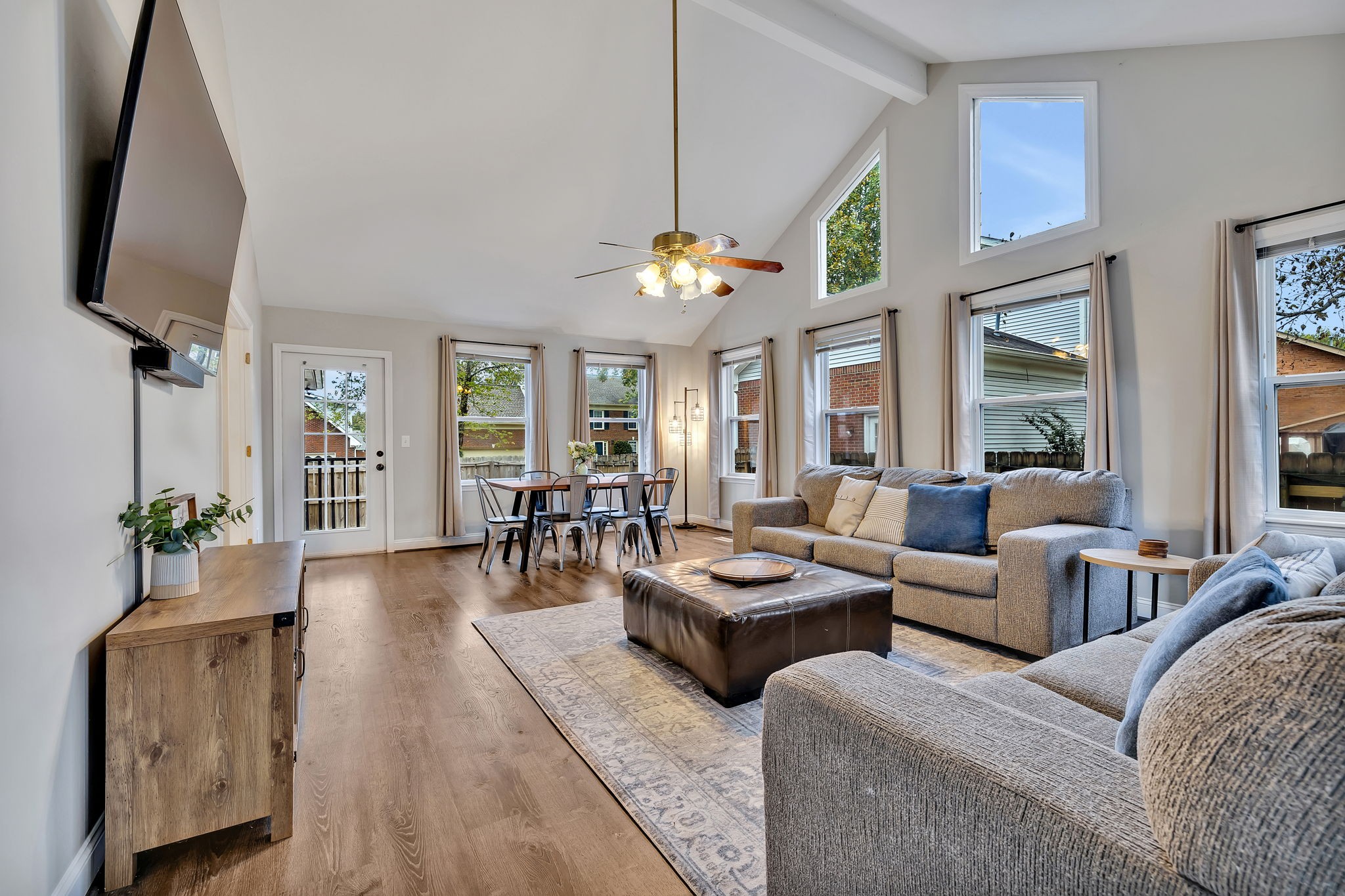 3024 Liberty Hills Dr