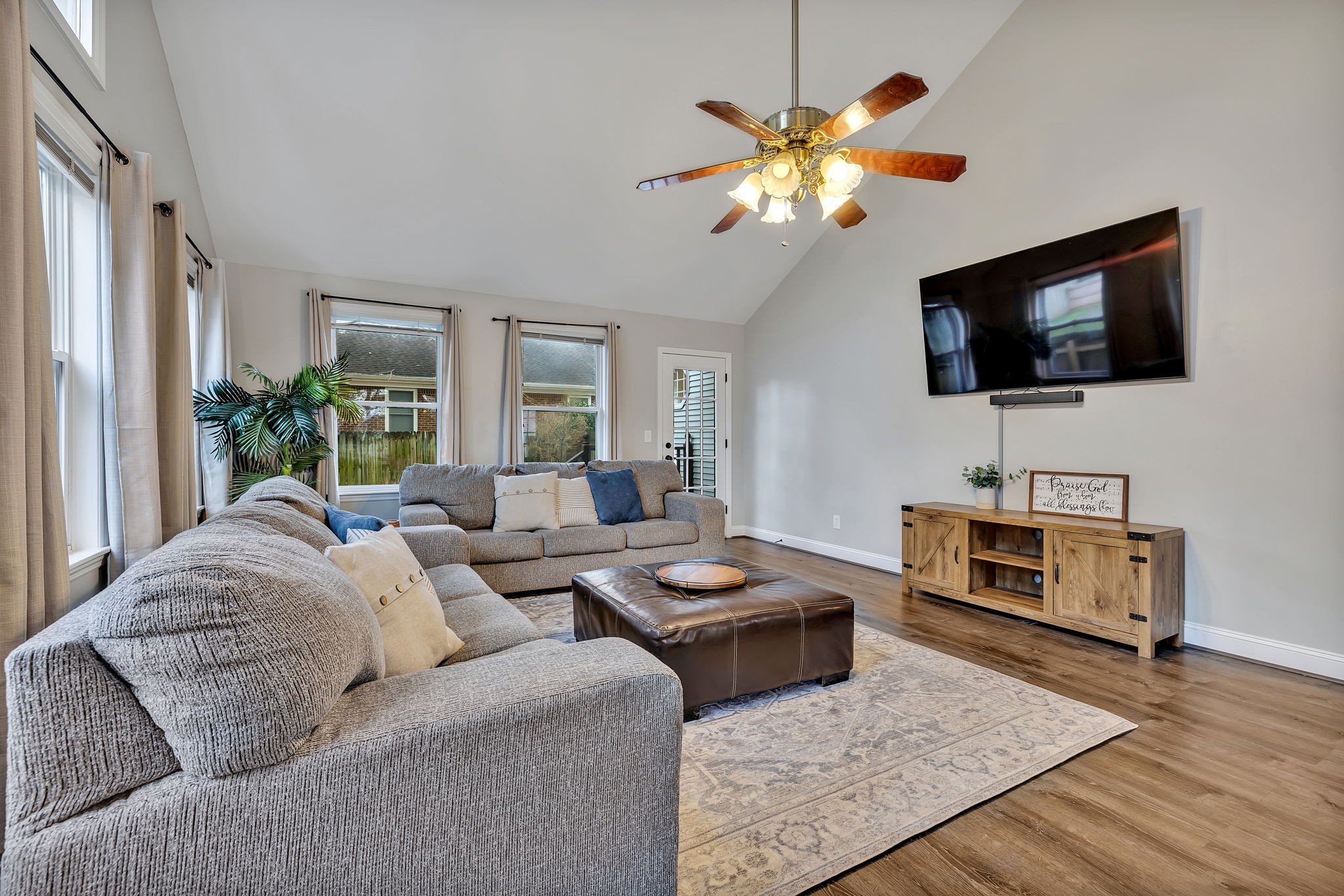 3024 Liberty Hills Dr