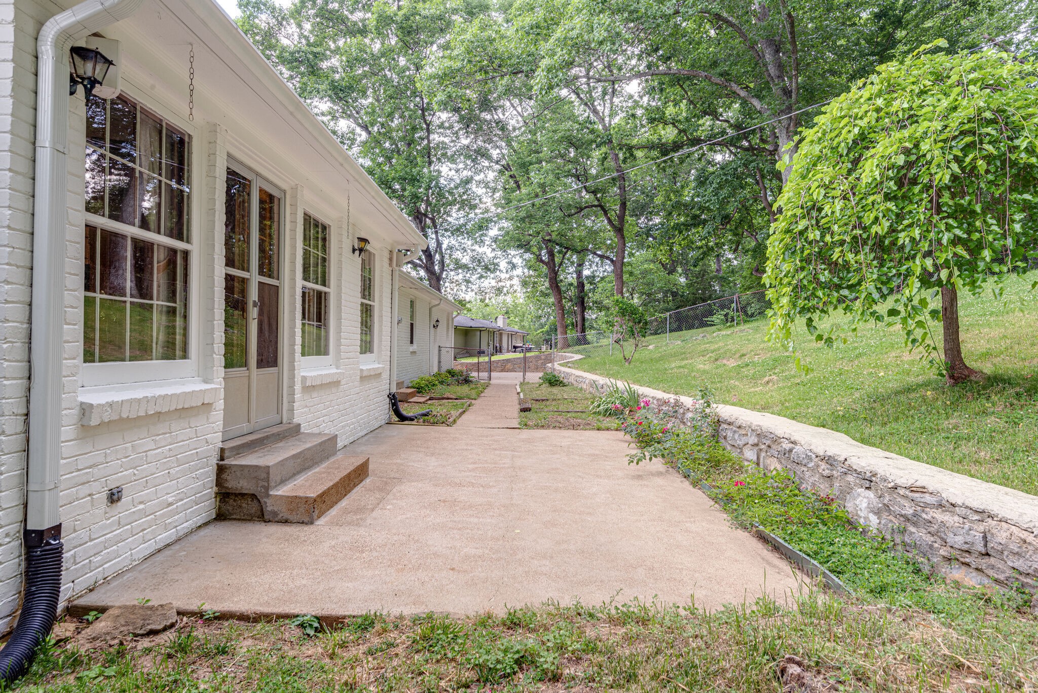 6006 Hickory Valley Rd