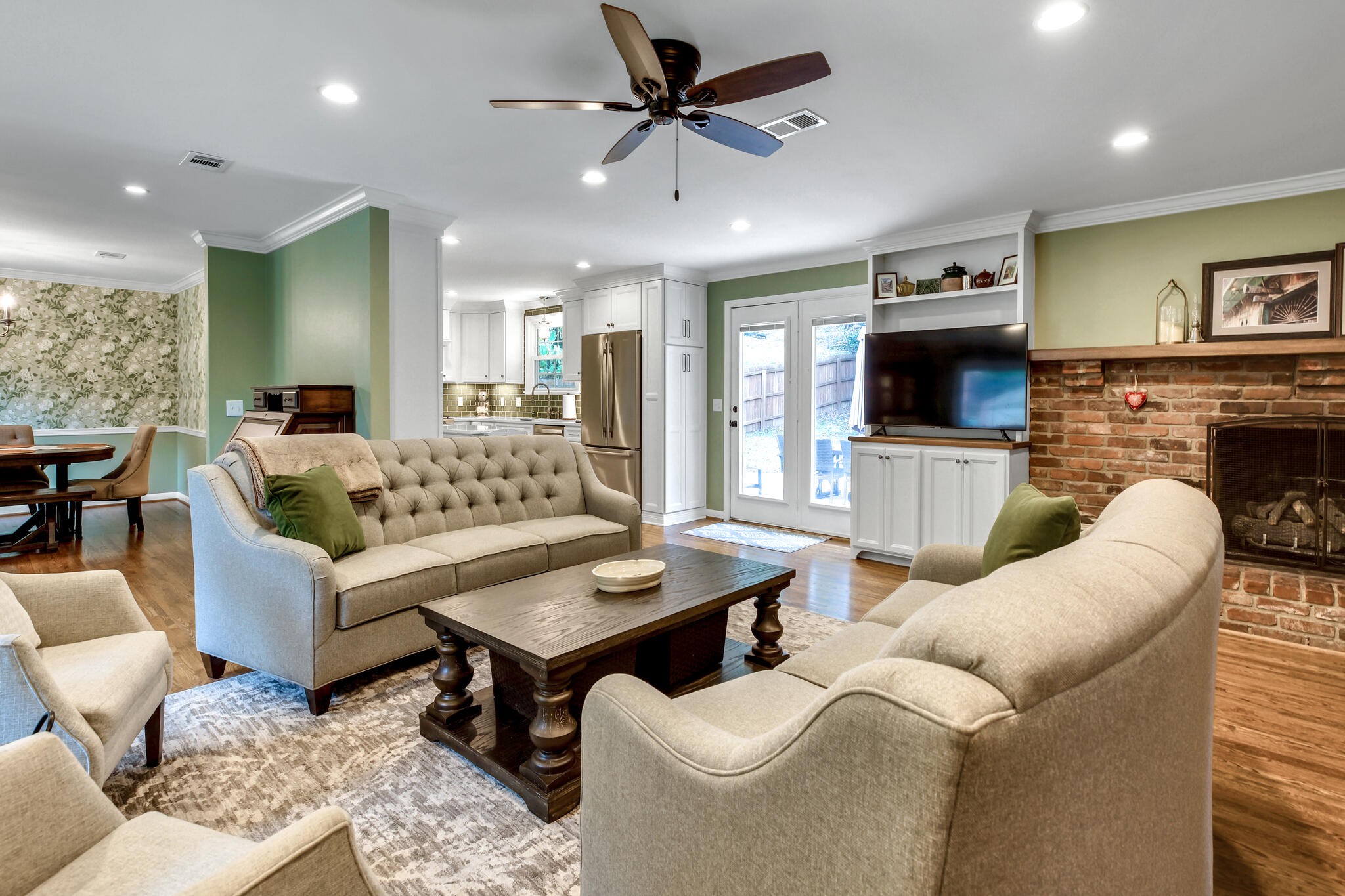 816 Highland Park Ct