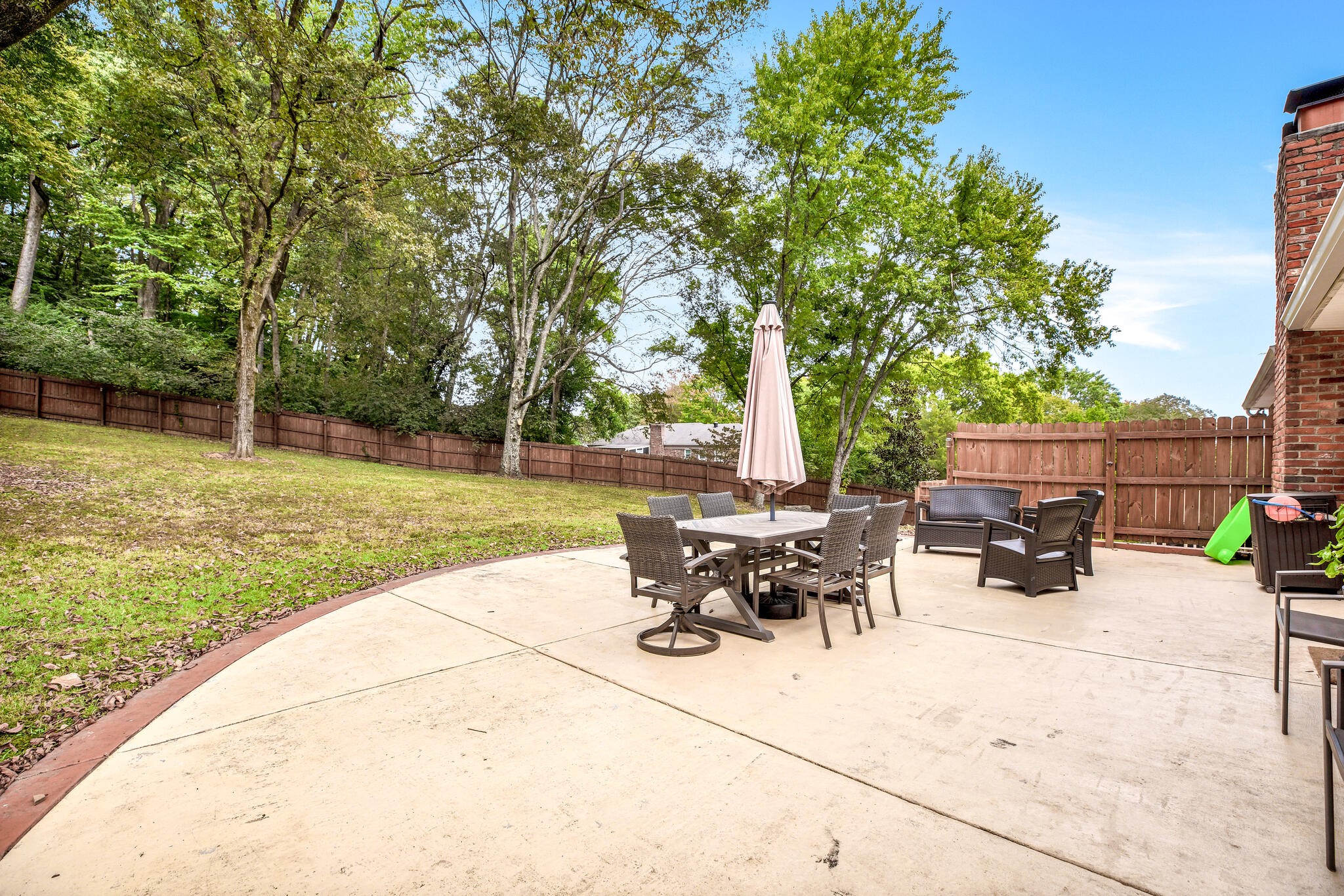 816 Highland Park Ct