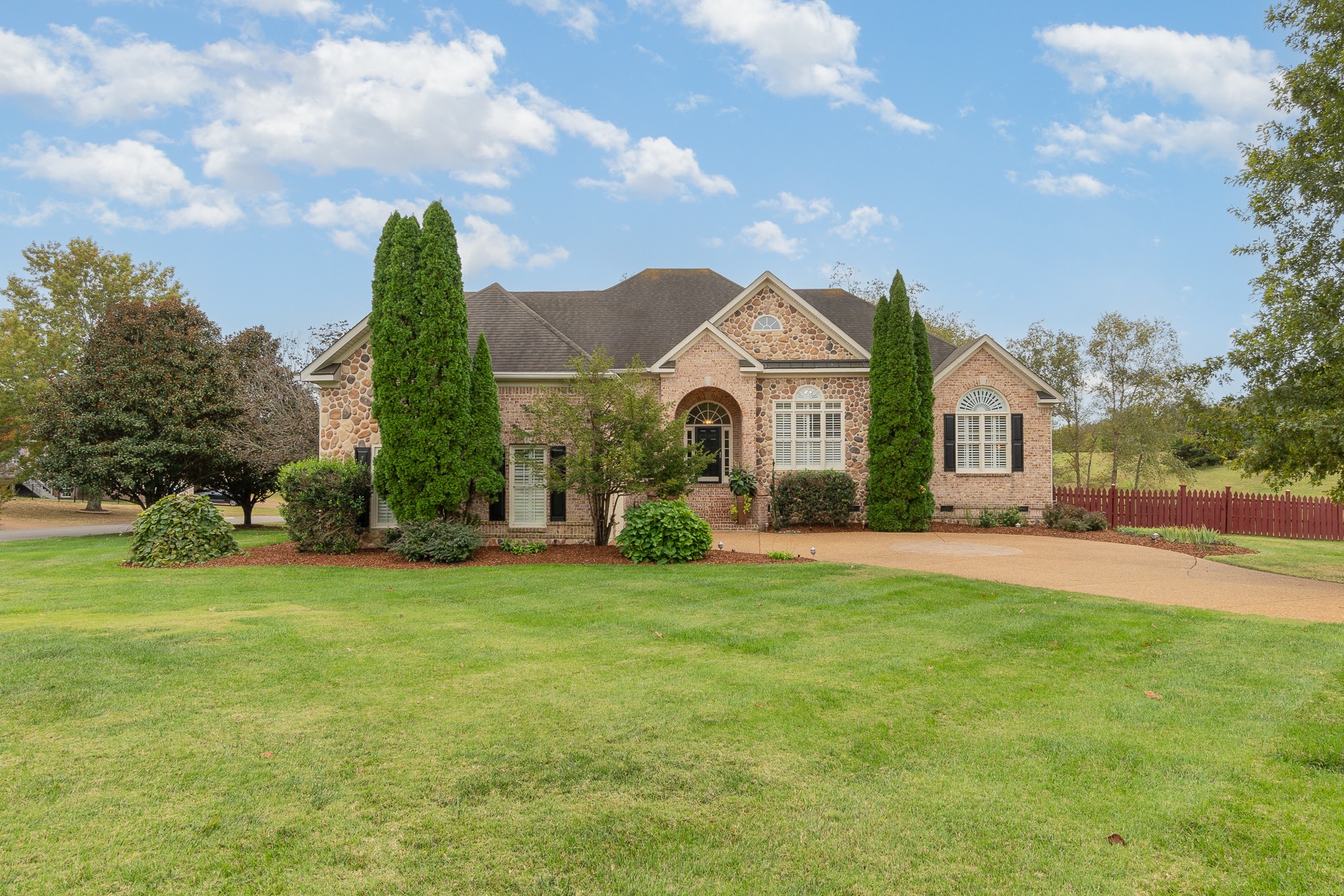 9461 Calais Ct