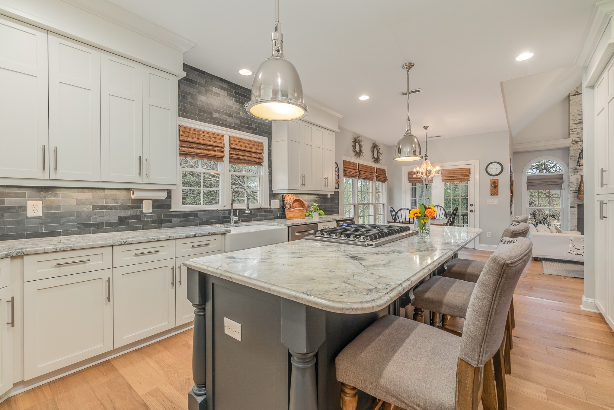 9461 Calais Ct