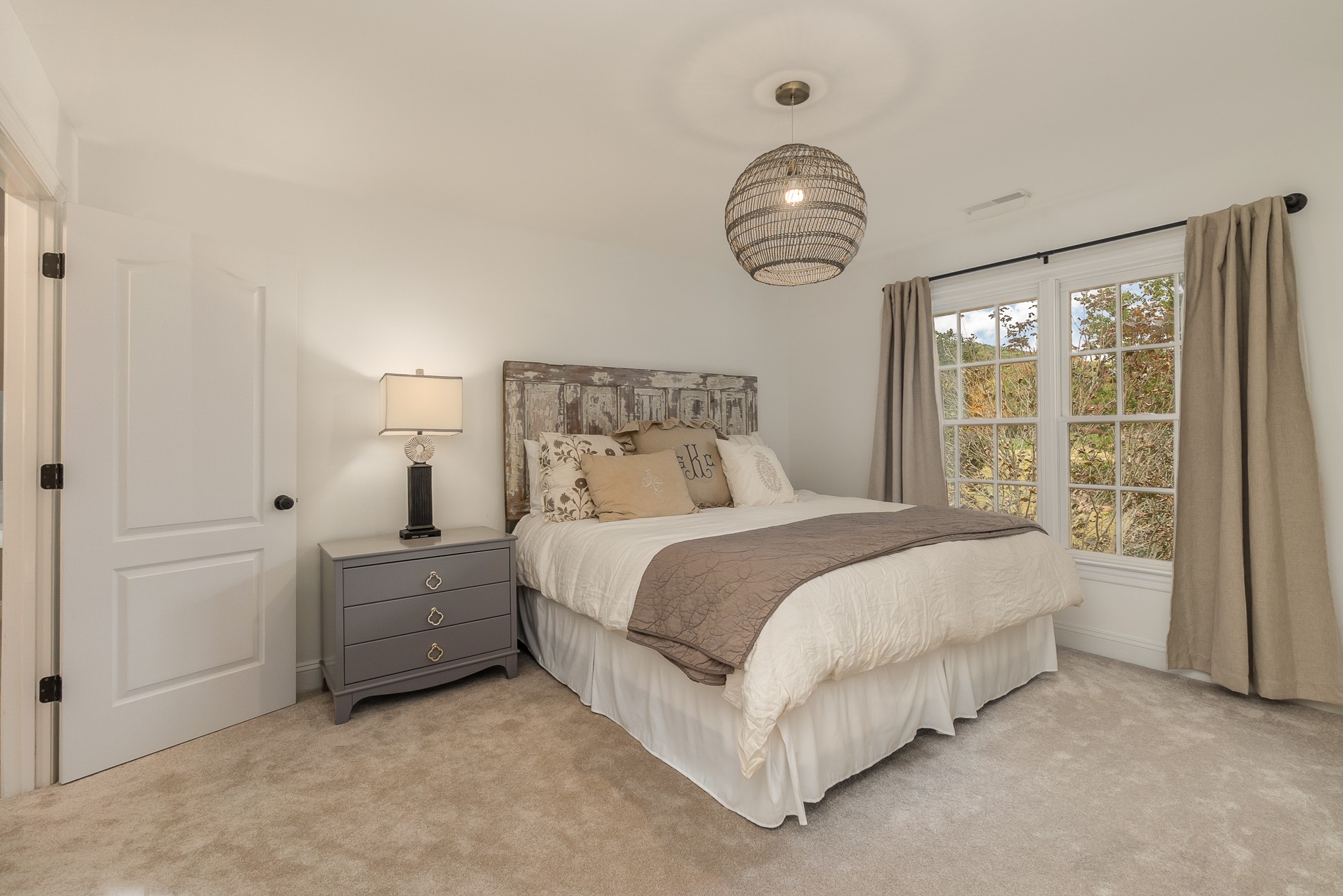 9461 Calais Ct