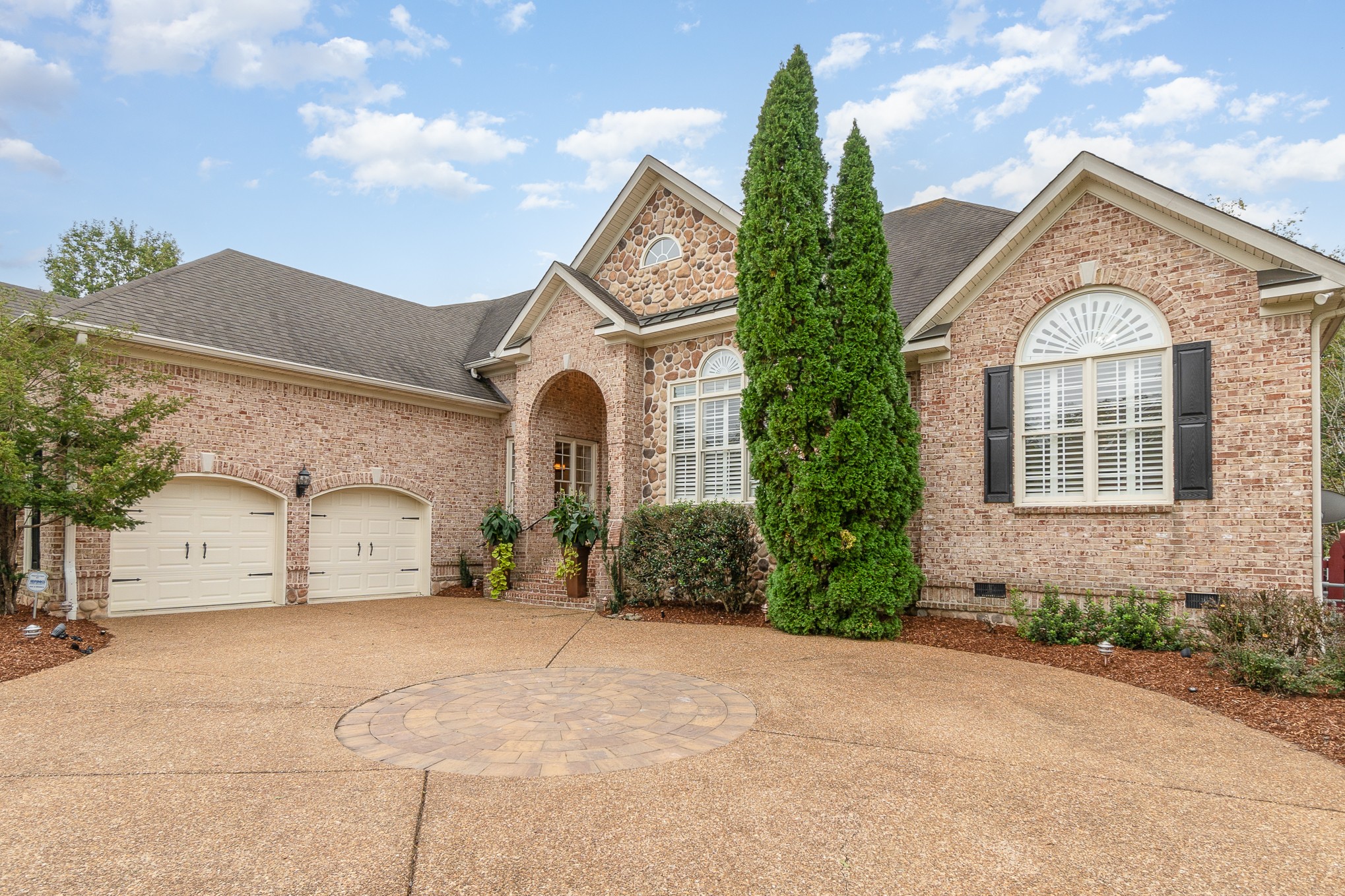 9461 Calais Ct