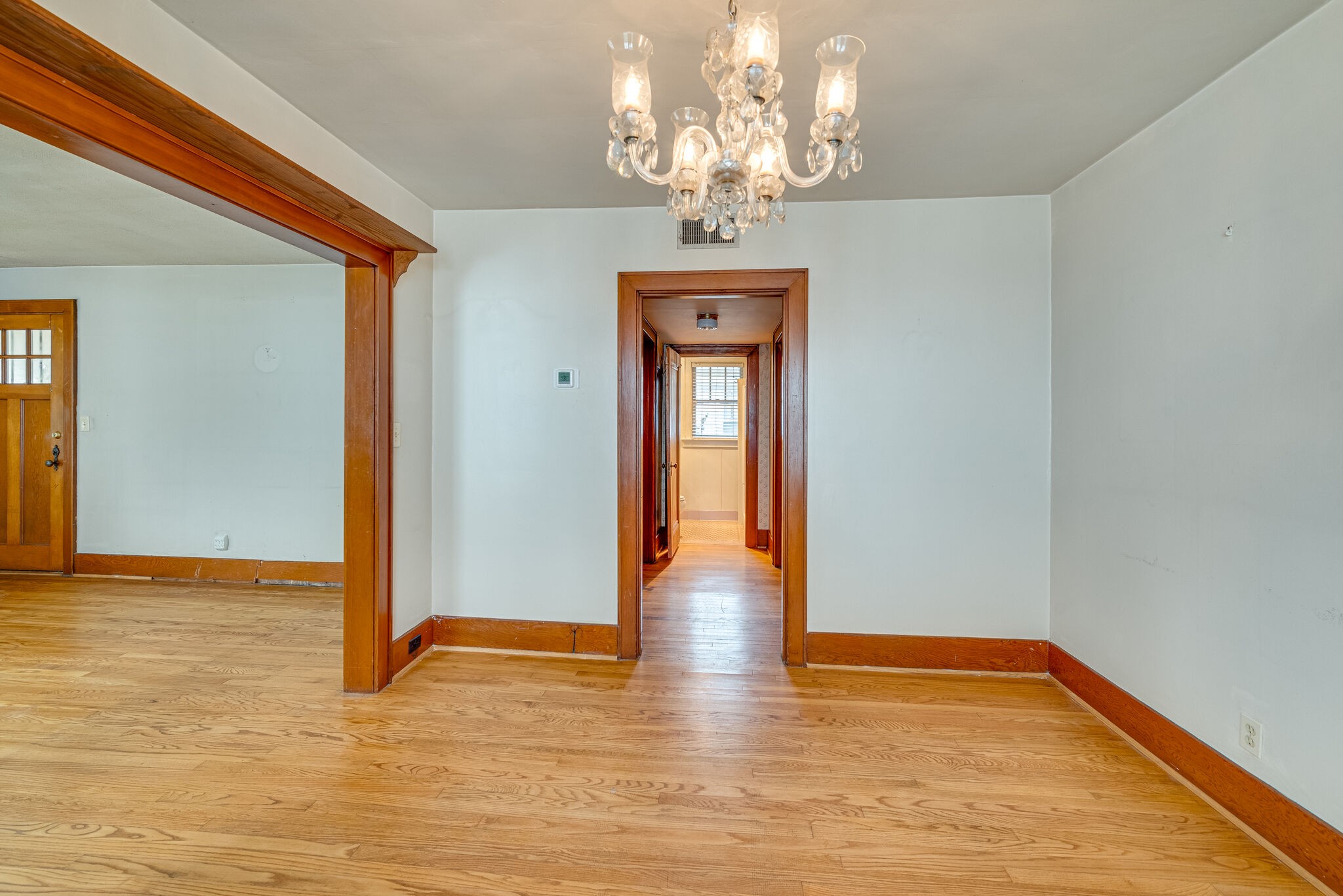 1123 Stratford Ave