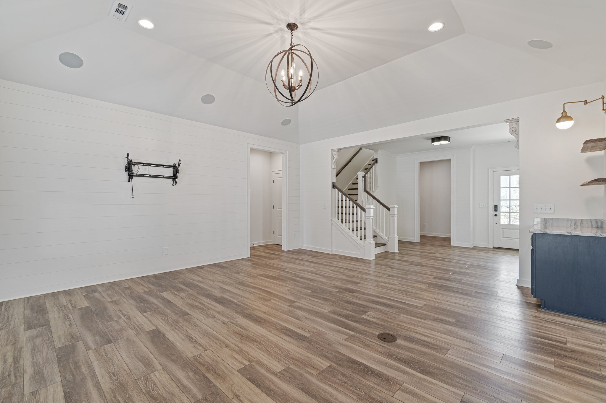7505 Delancey Dr