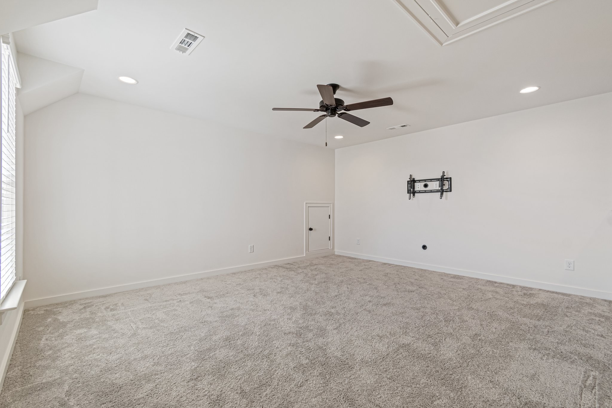 7505 Delancey Dr