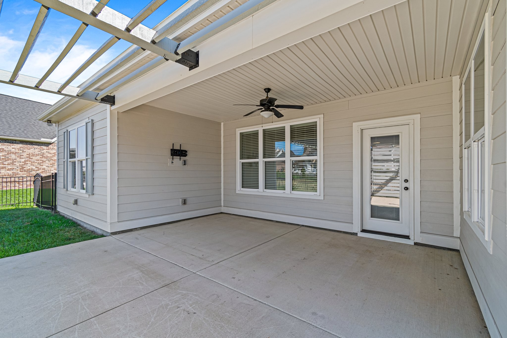 7505 Delancey Dr