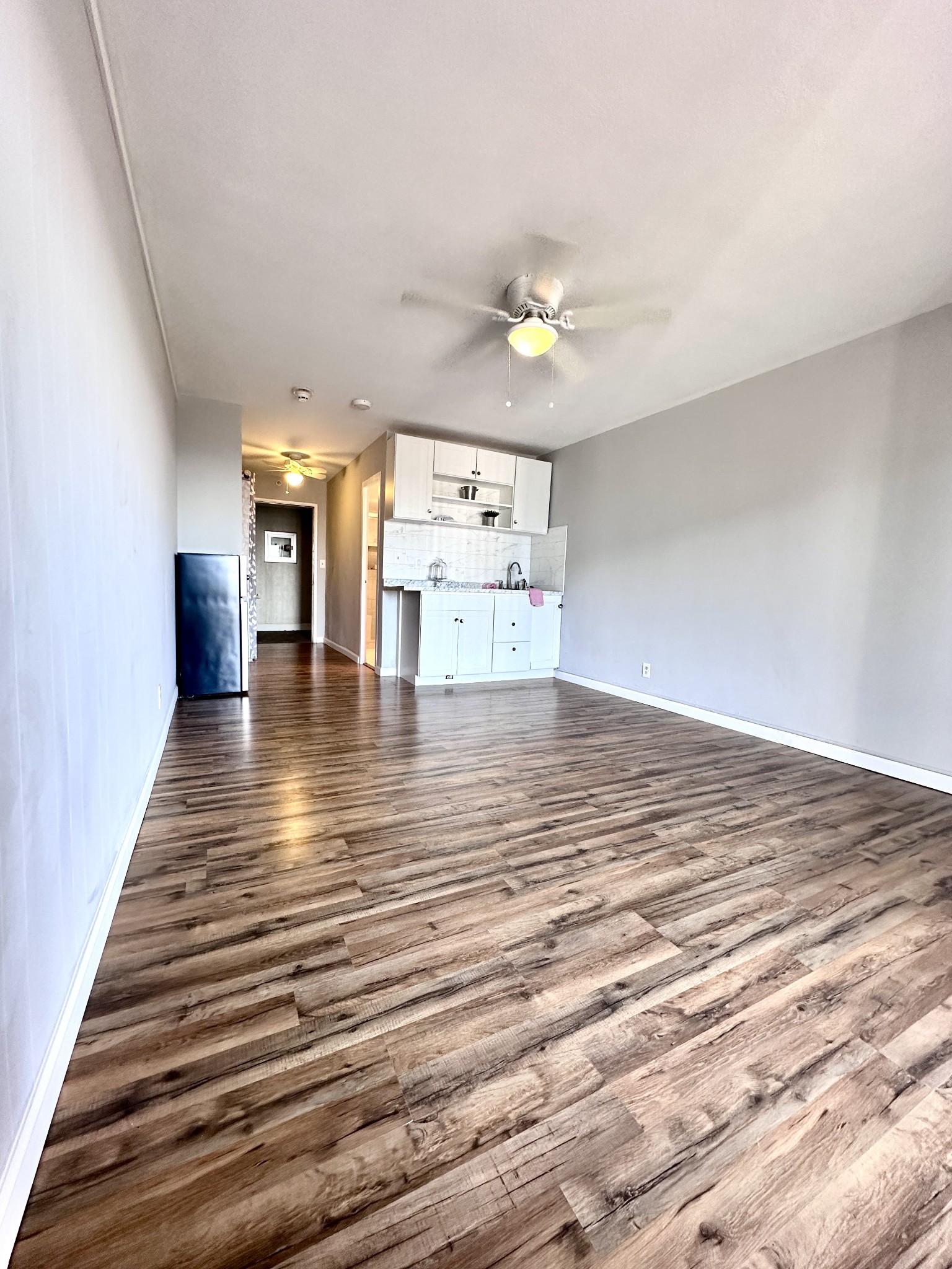 3415 W End Ave Unit: 910E