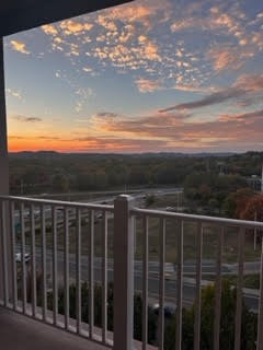3415 W End Ave Unit: 910E