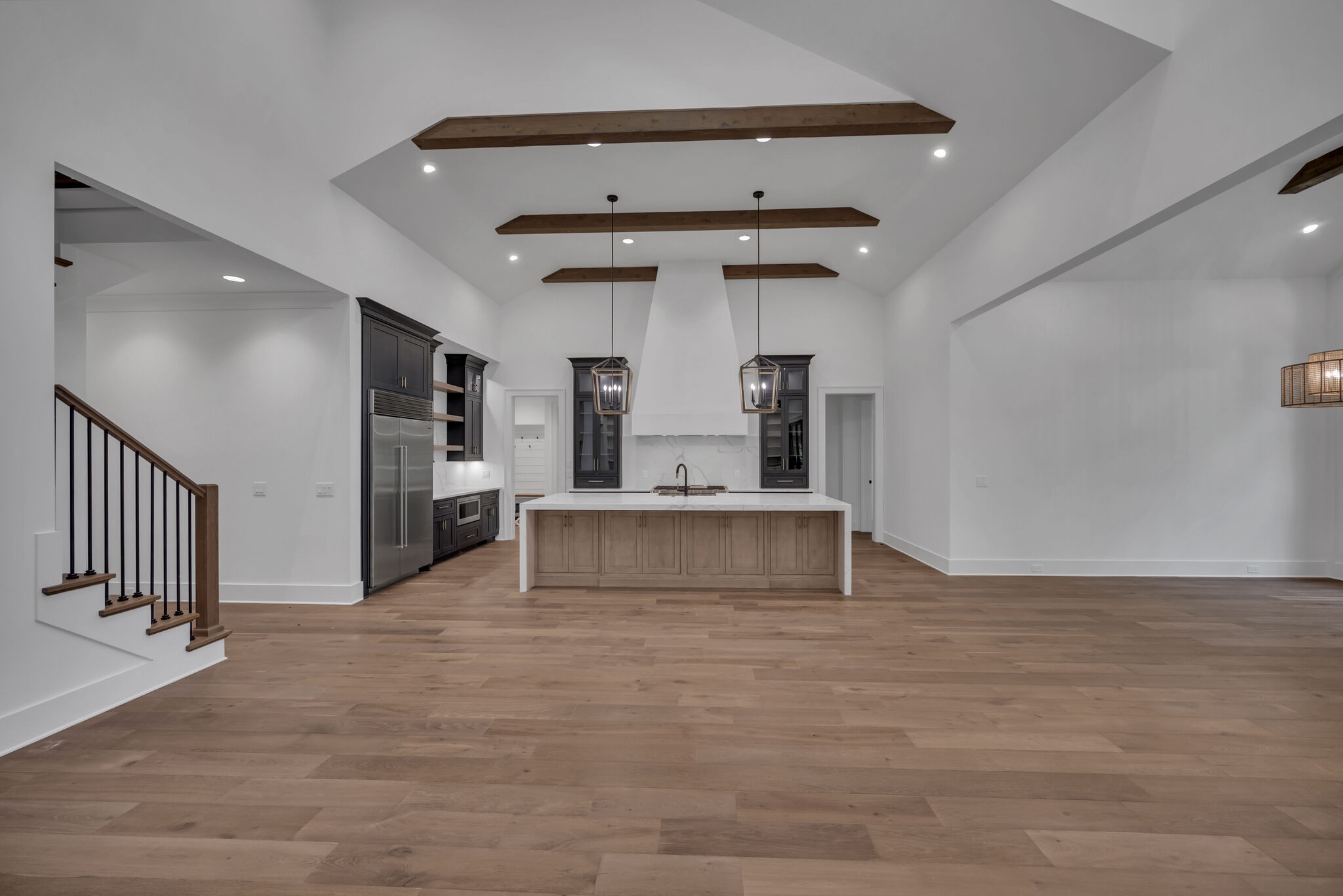 4125 Outer Dr