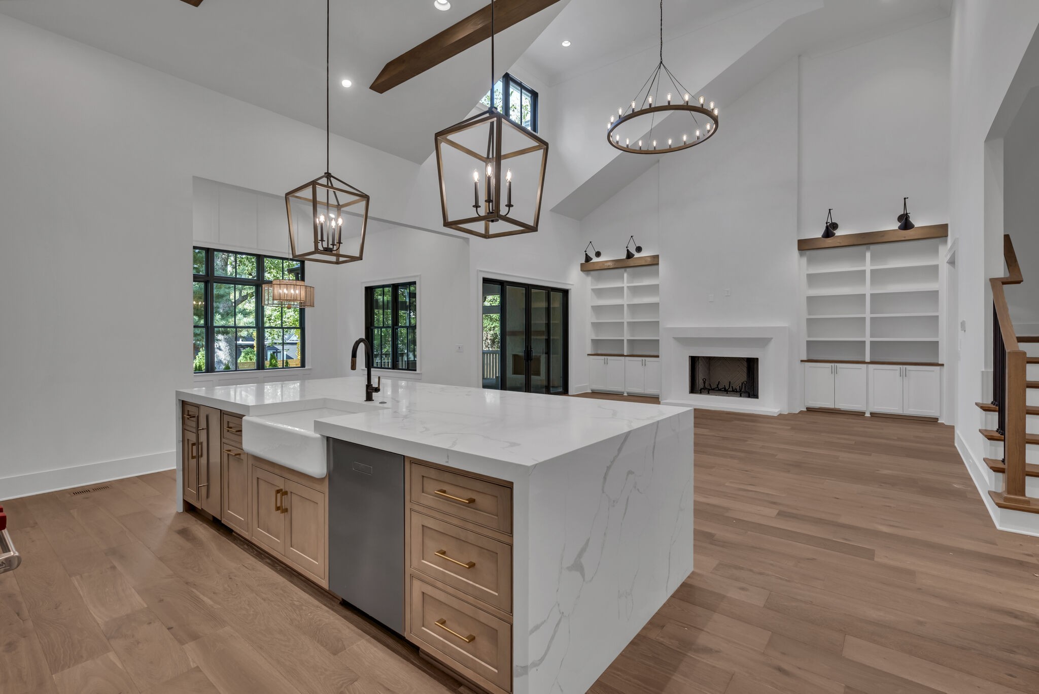 4125 Outer Dr