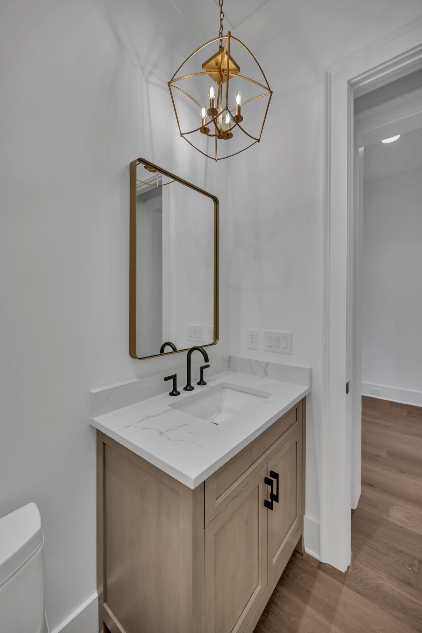 4125 Outer Dr