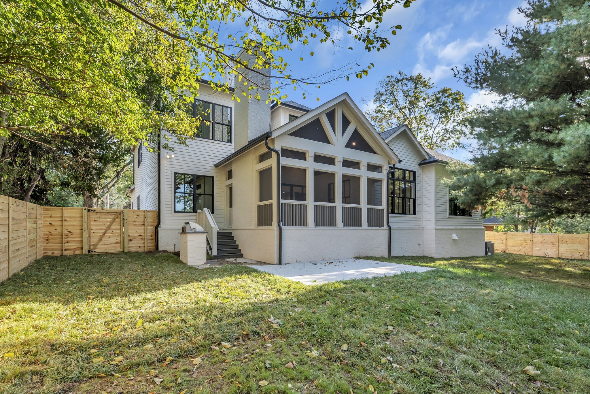 4125 Outer Dr