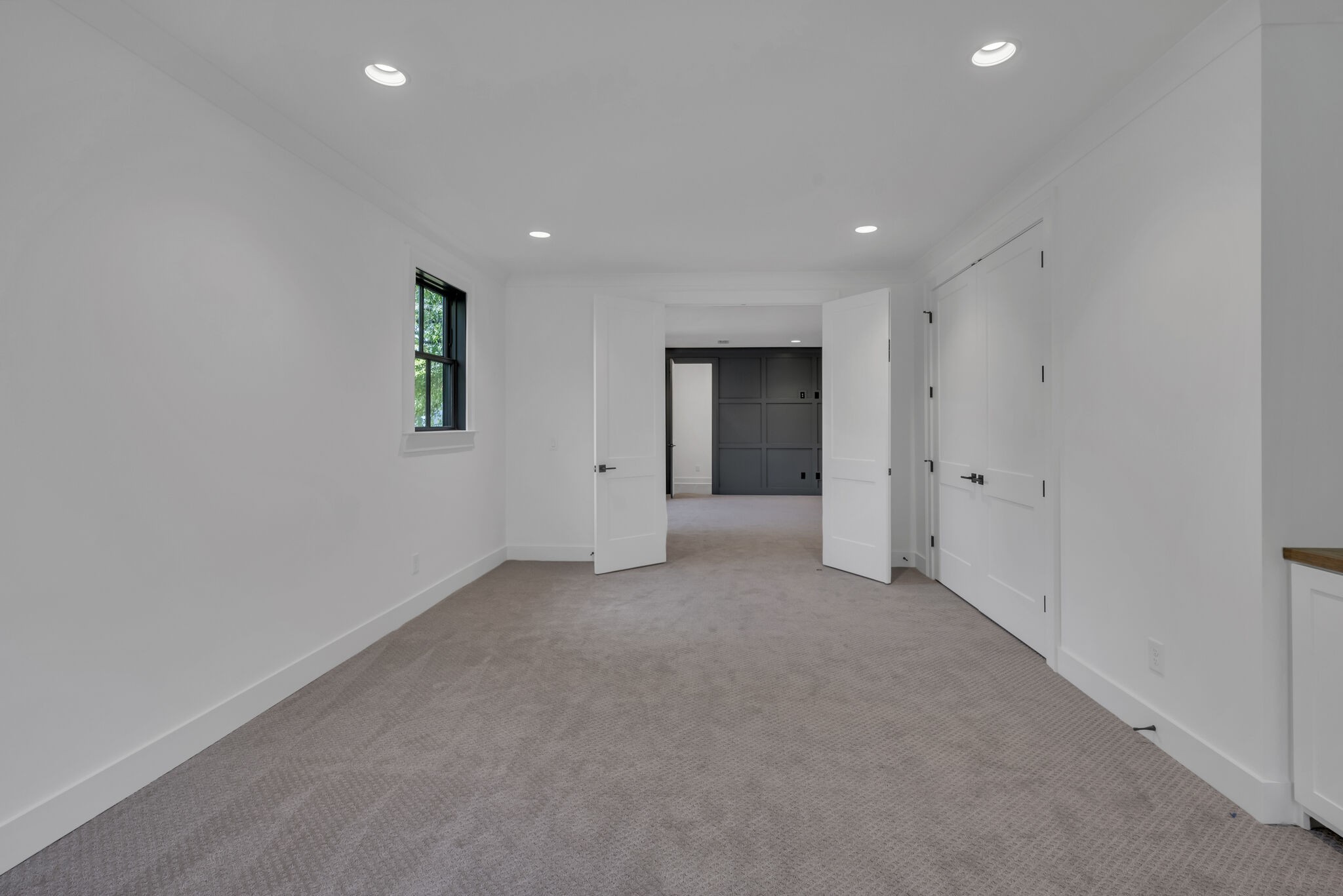 4125 Outer Dr