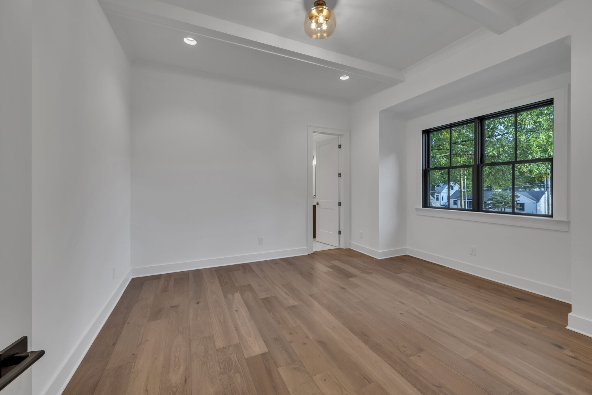 4125 Outer Dr