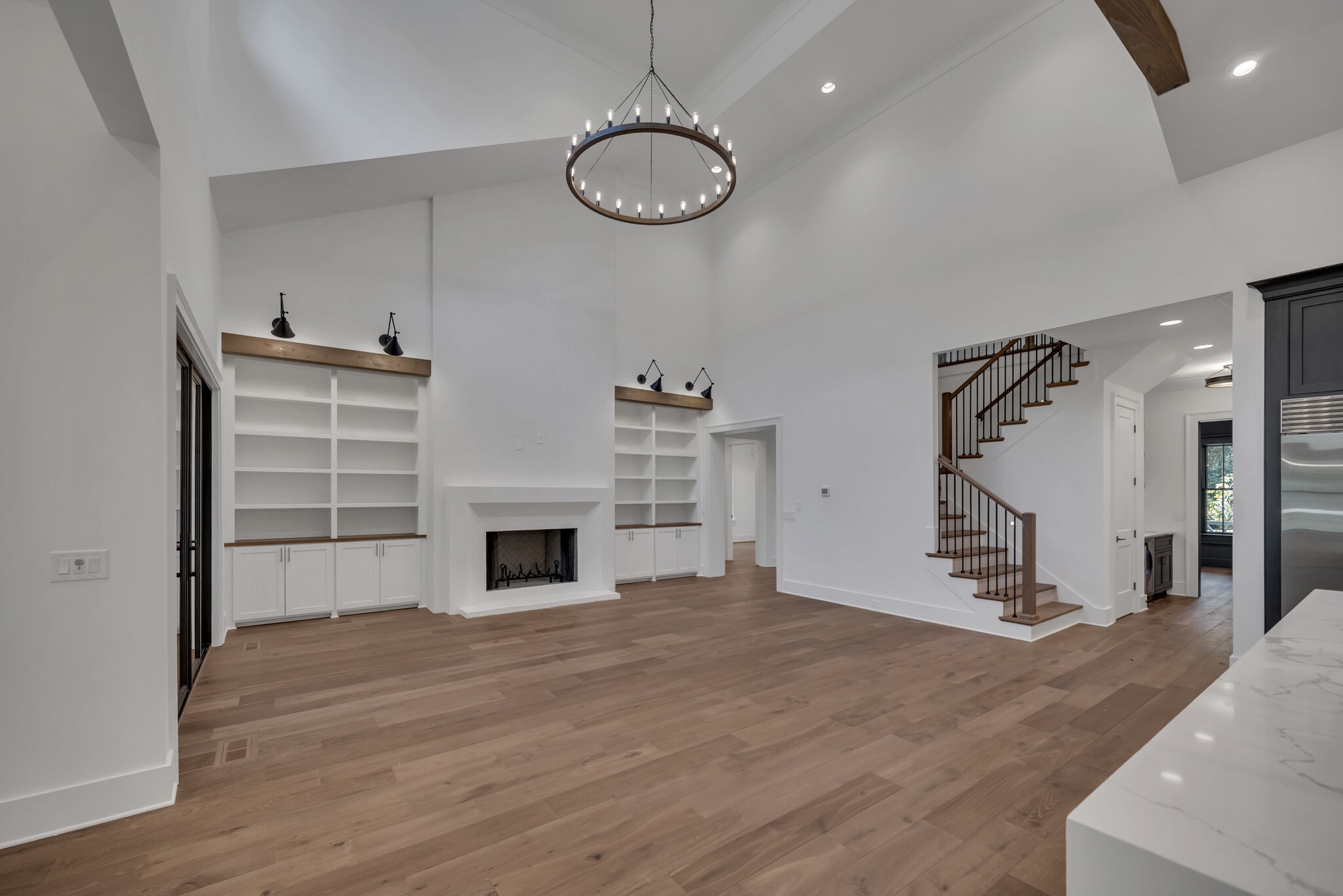 4125 Outer Dr