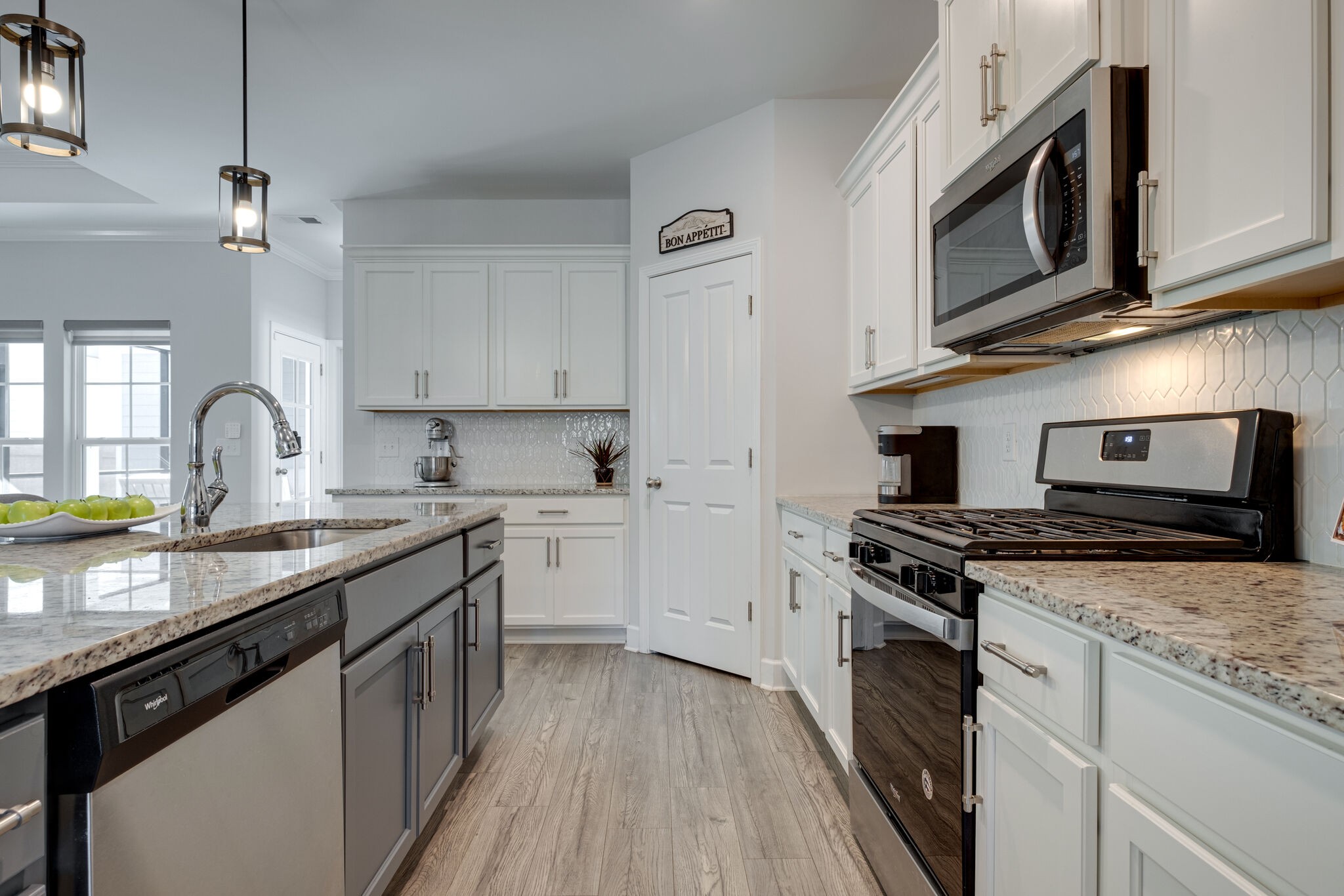 2020 Kirkwall Dr