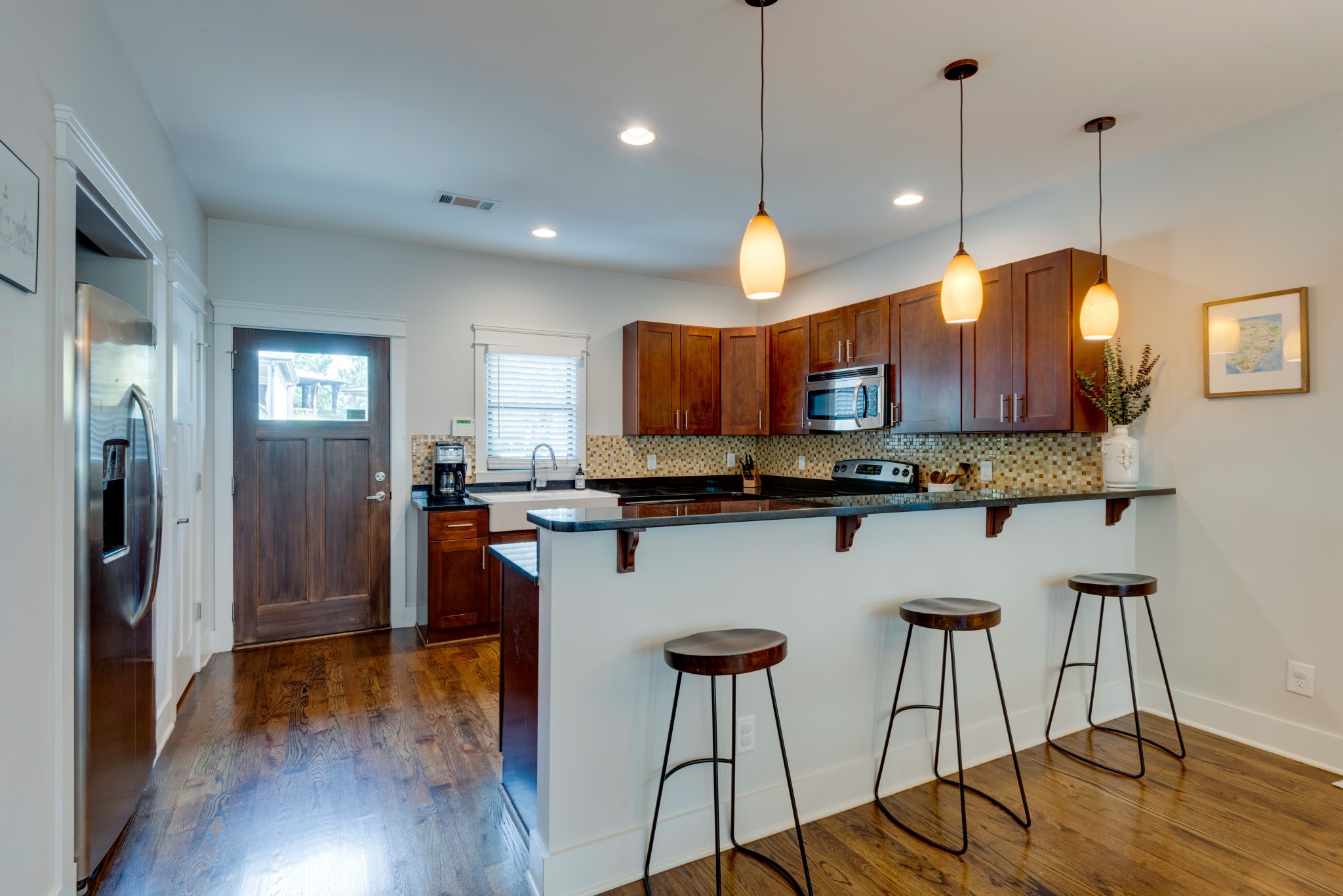 302 Artisan Ln
