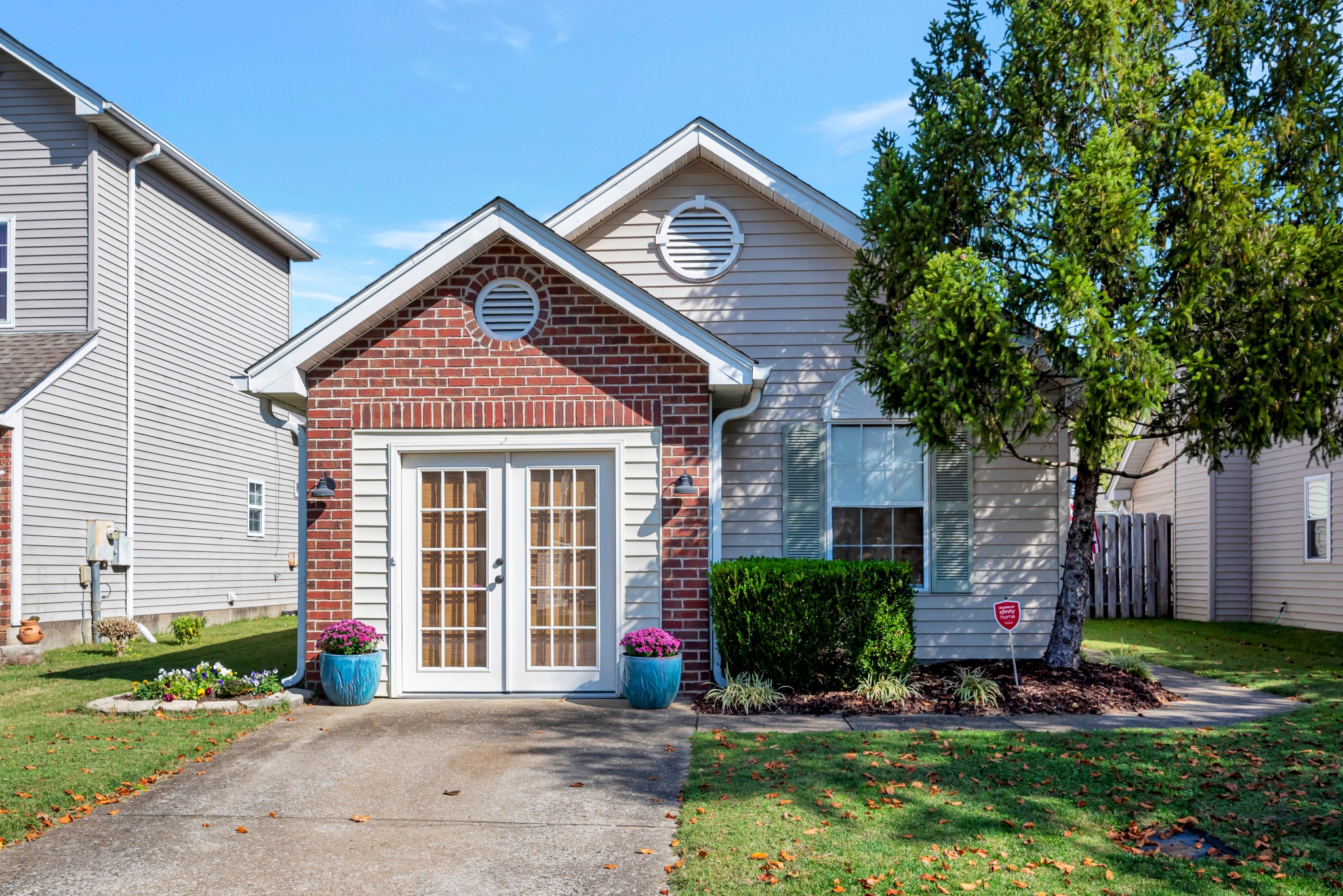 1006 Valley Dr