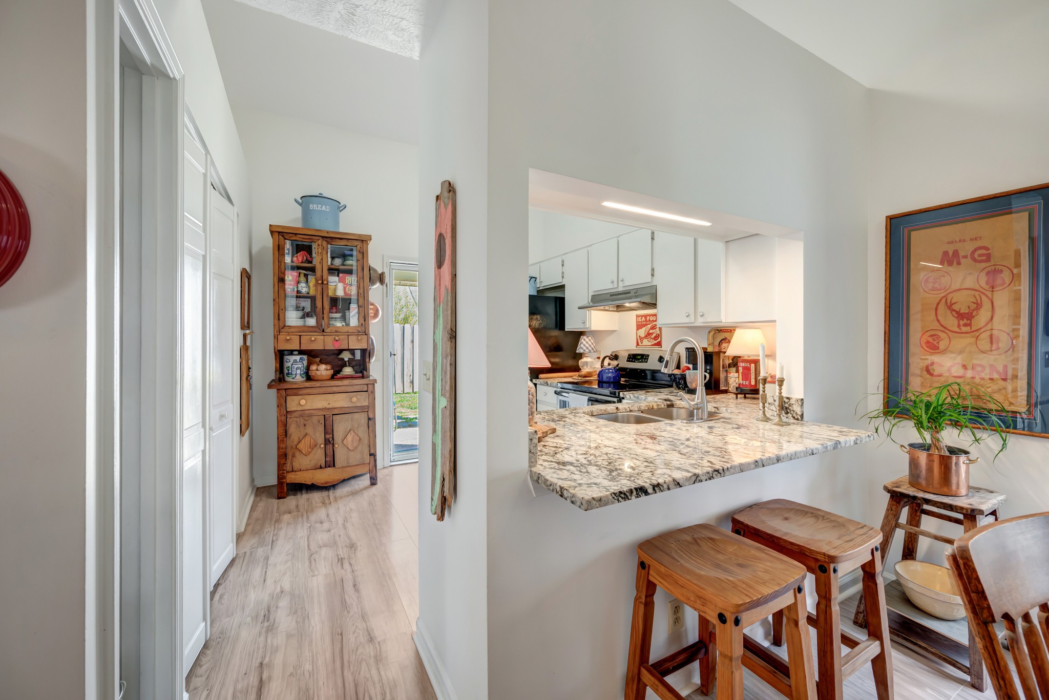 1006 Valley Dr