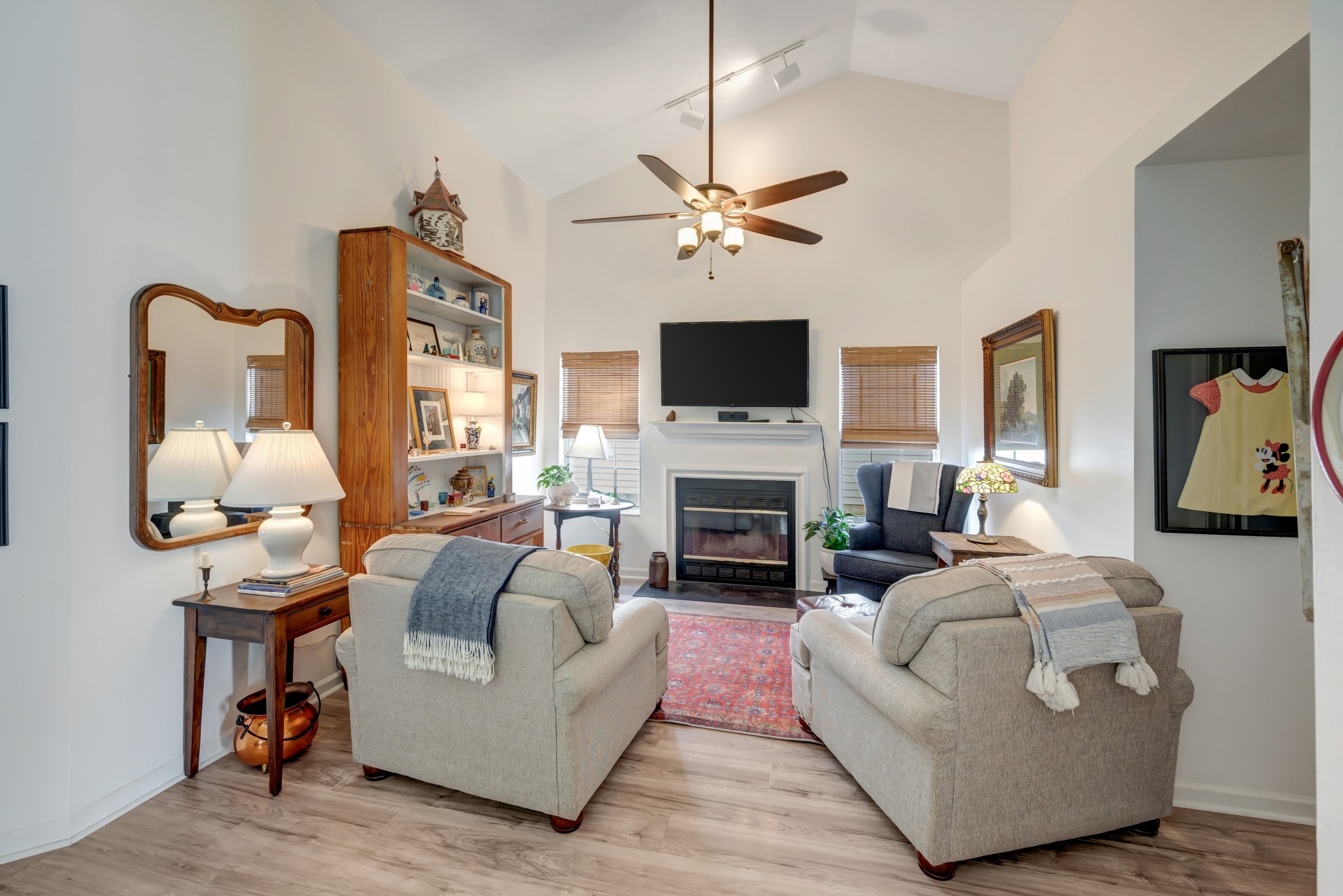 1006 Valley Dr