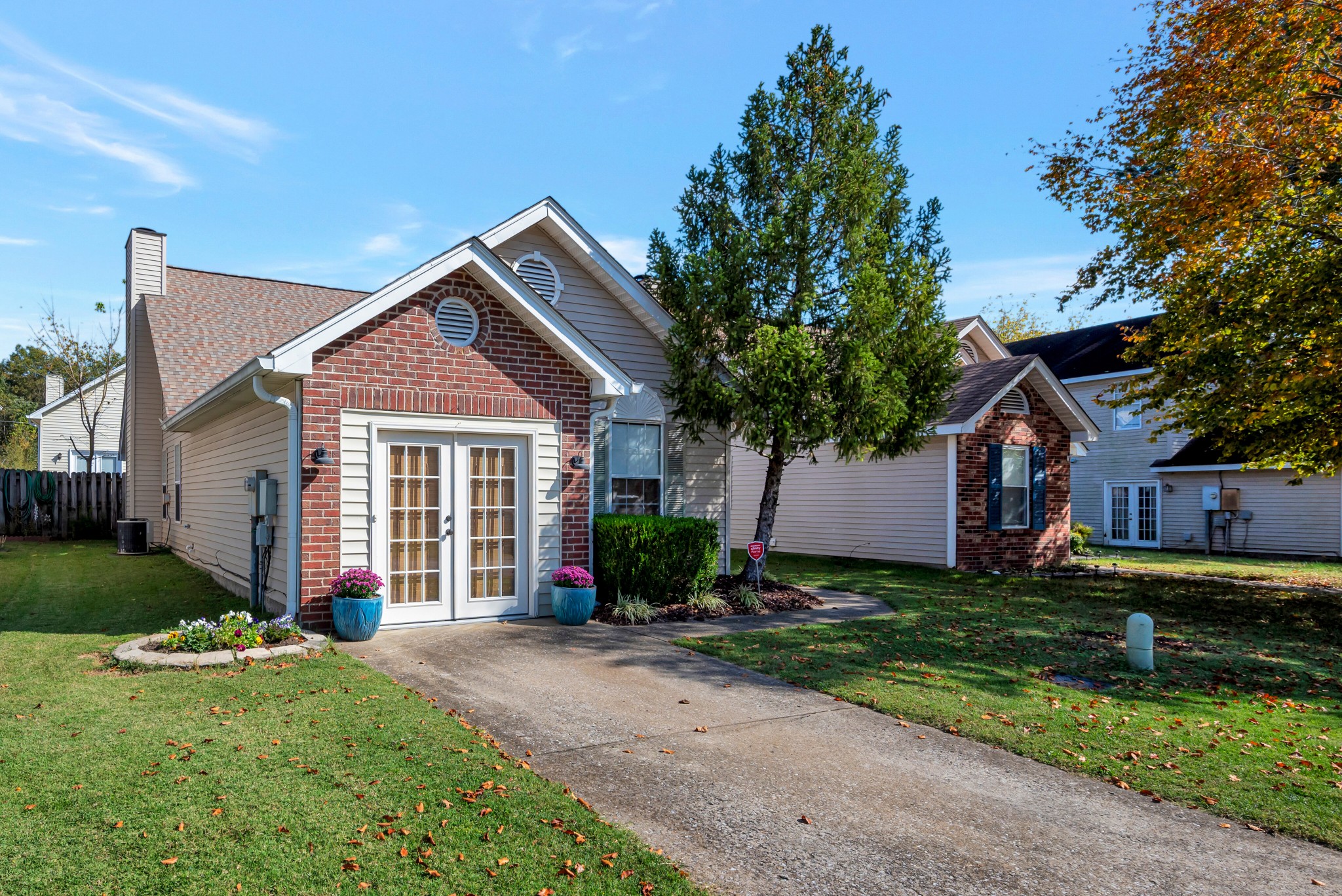 1006 Valley Dr