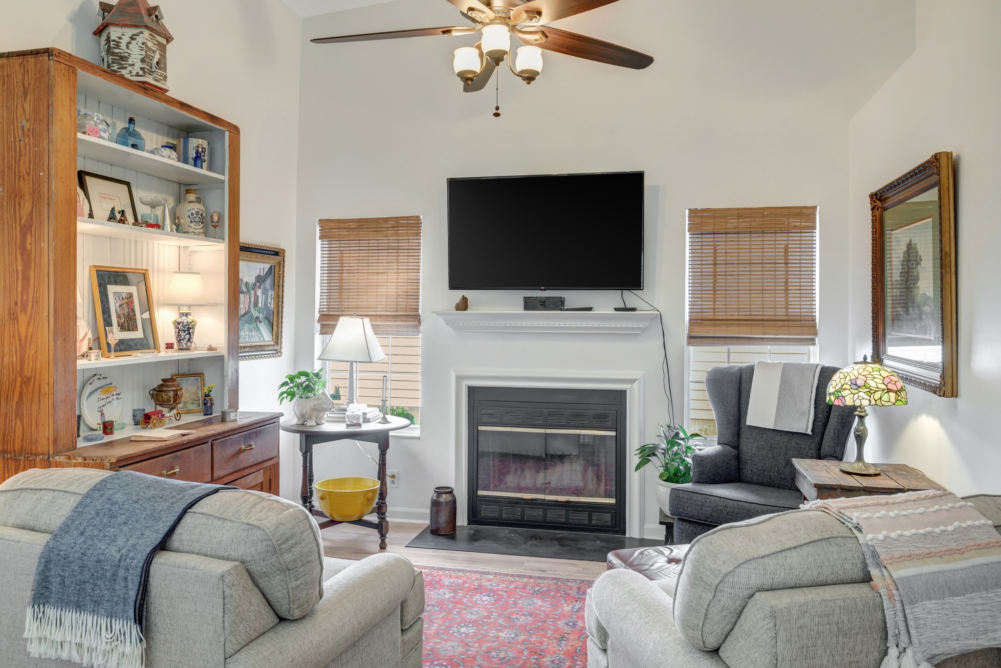 1006 Valley Dr
