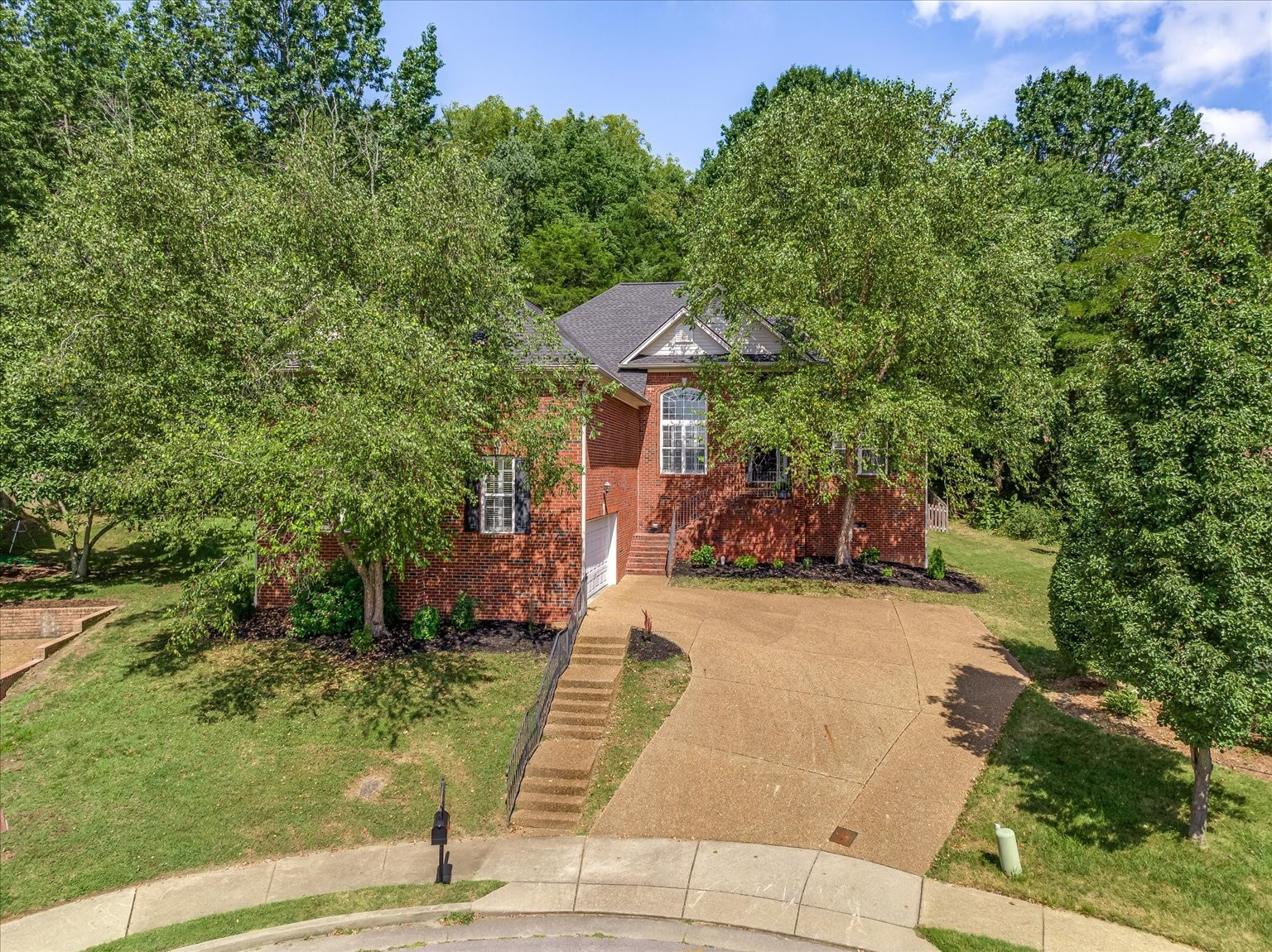 2125 Sherbrooke Ln