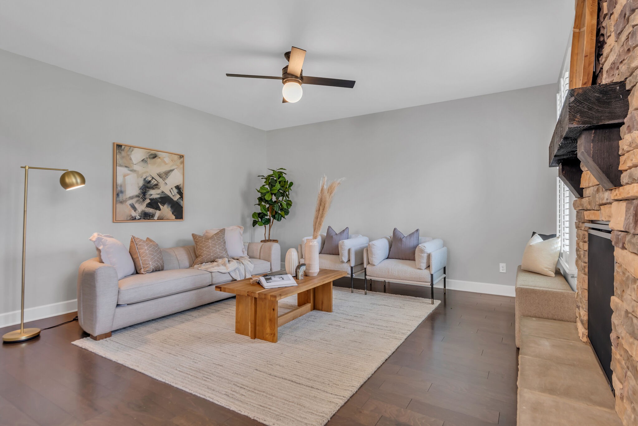 1220 Boxthorn Dr
