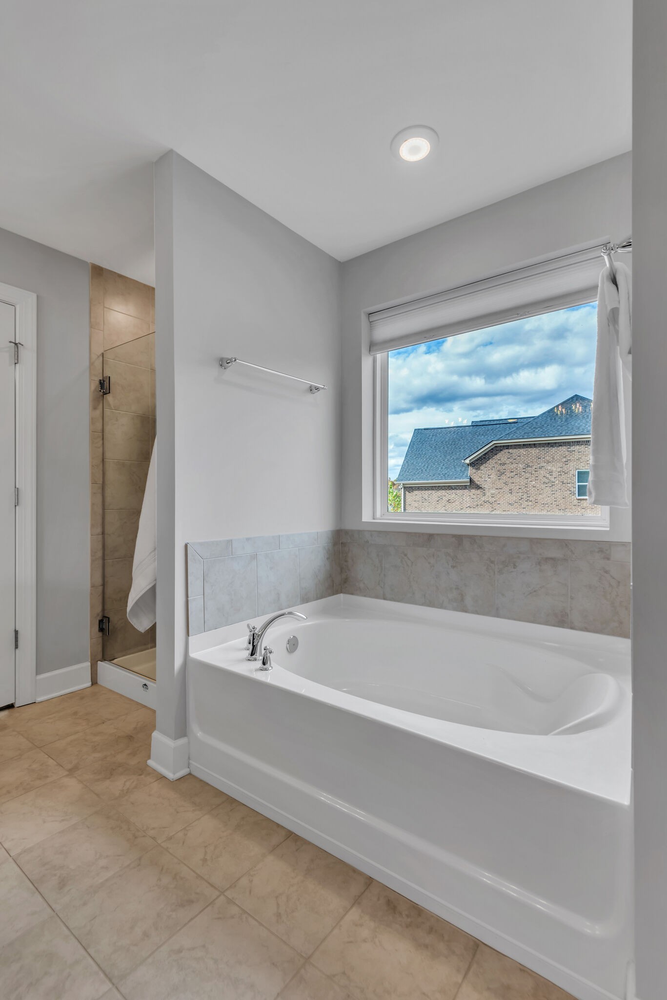 1220 Boxthorn Dr