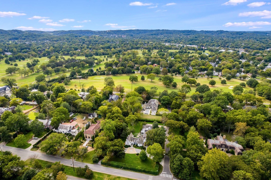 701 Belle Meade Blvd