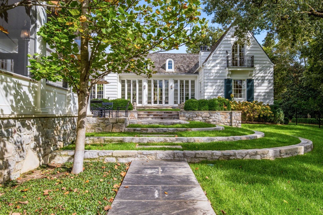 701 Belle Meade Blvd