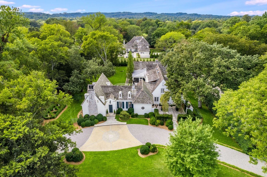 701 Belle Meade Blvd
