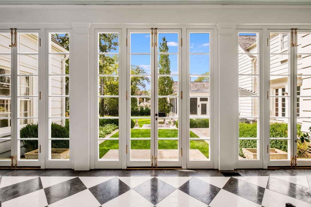 701 Belle Meade Blvd