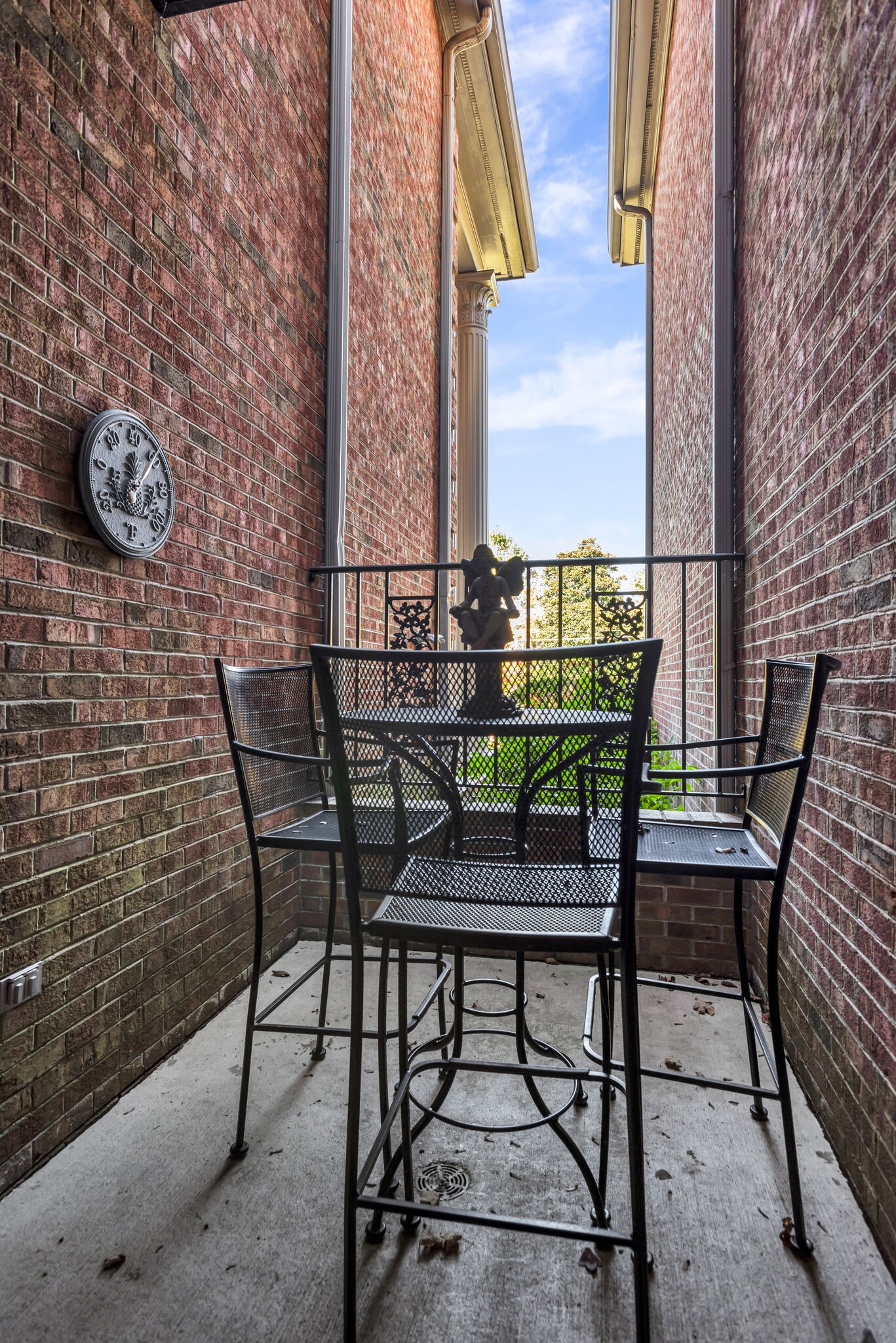3733 West End Avenue Unit: 102