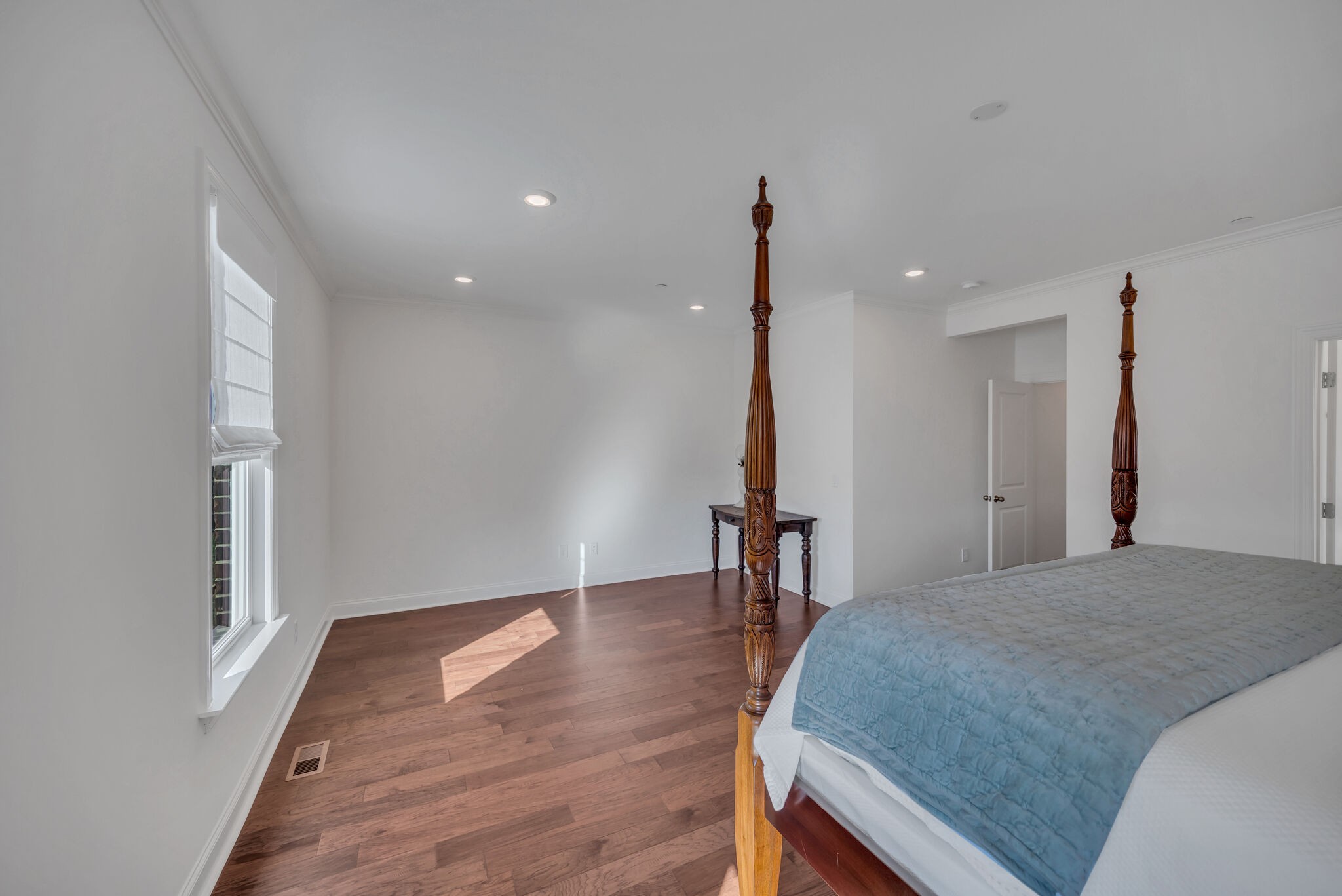 5025 Evangeline Pl