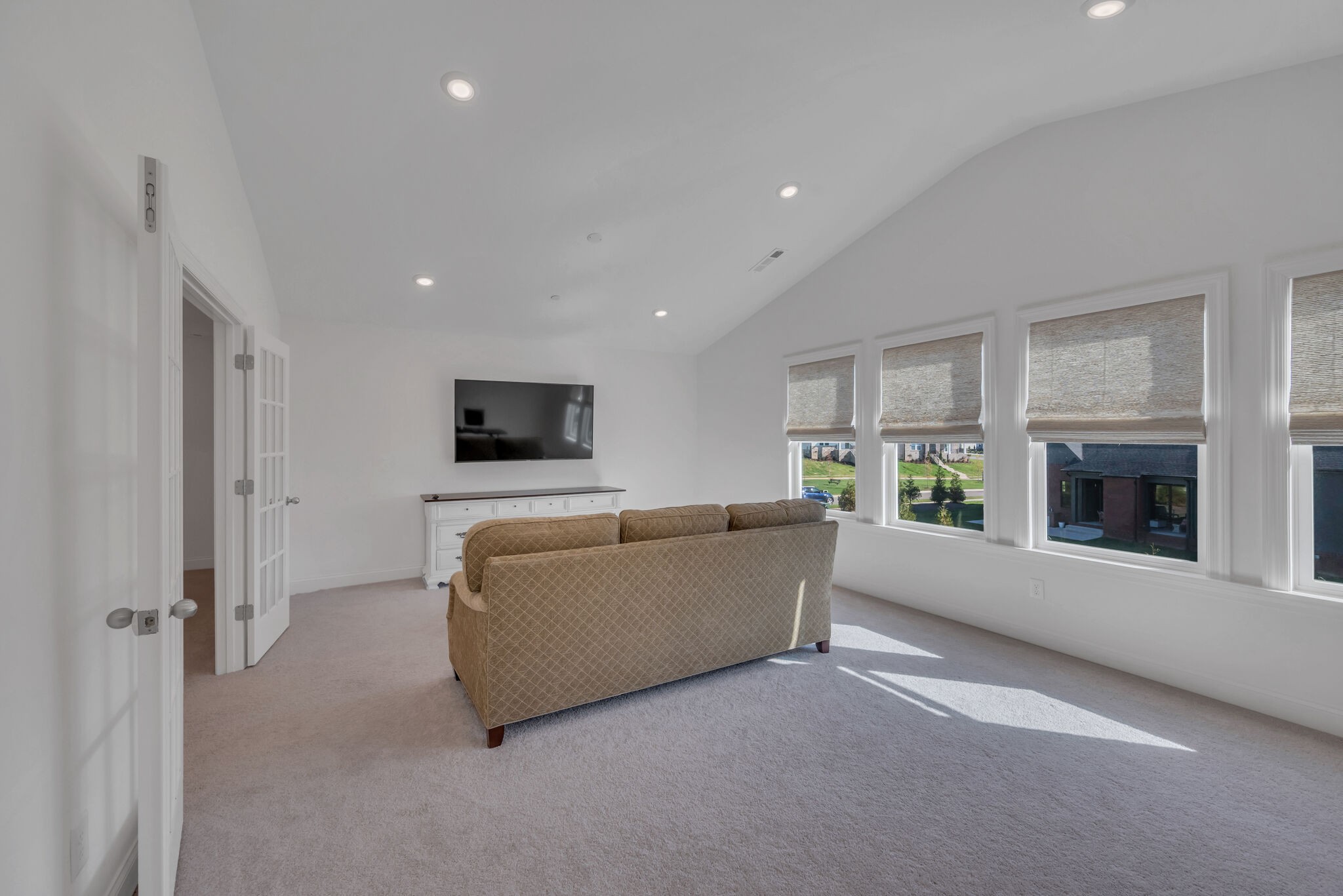 5025 Evangeline Pl