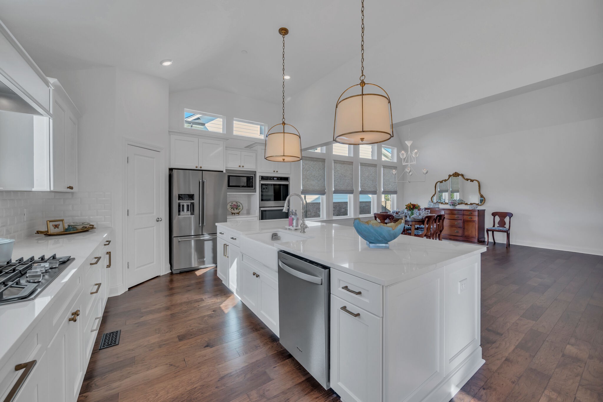 5025 Evangeline Pl