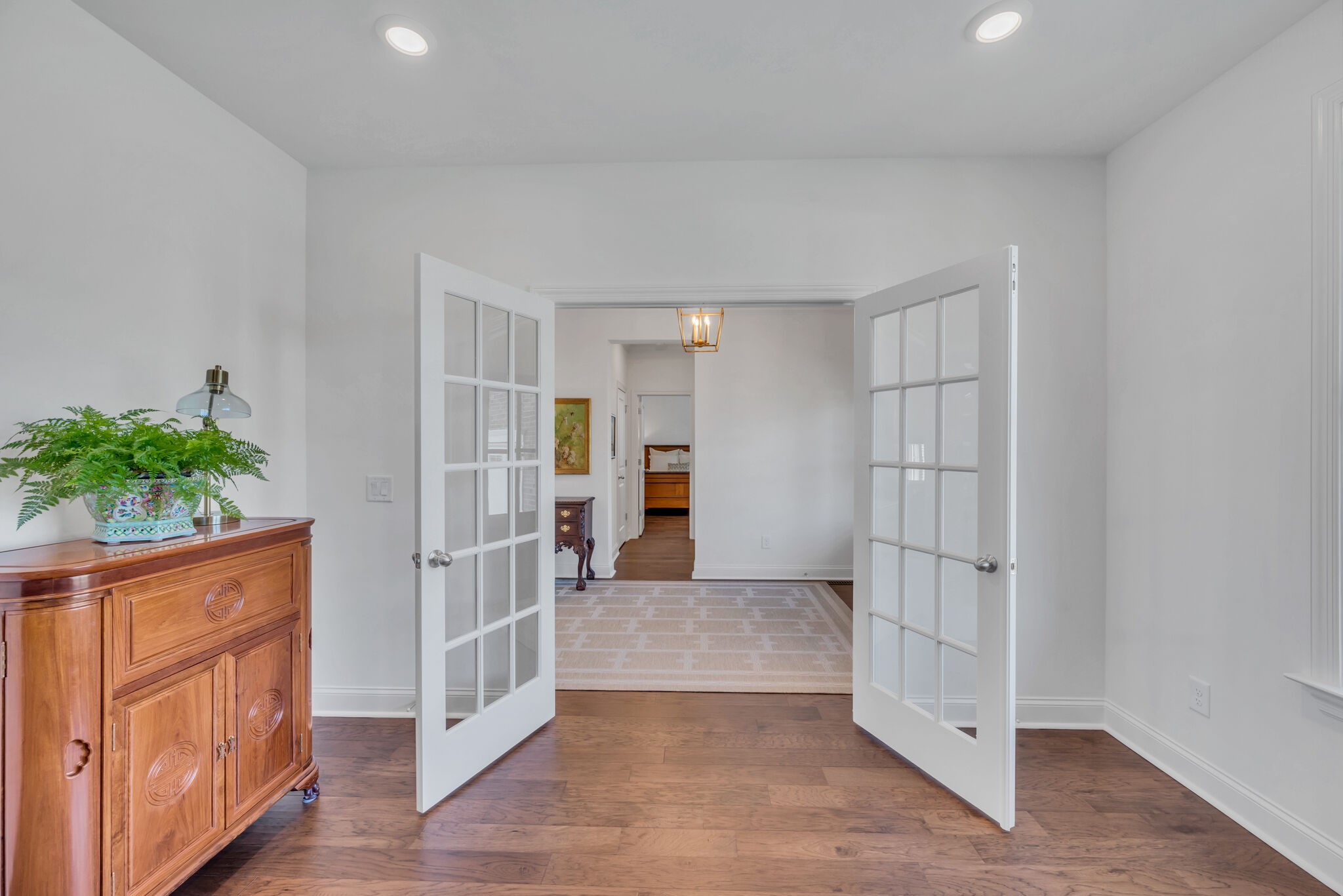 5025 Evangeline Pl