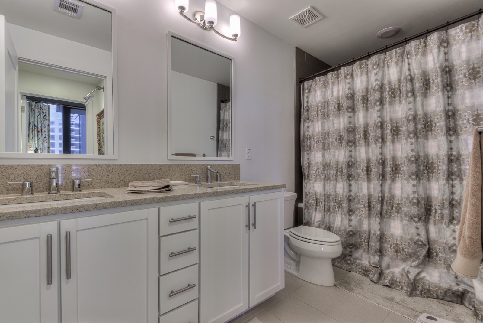 1212 Laurel St Unit: 1304