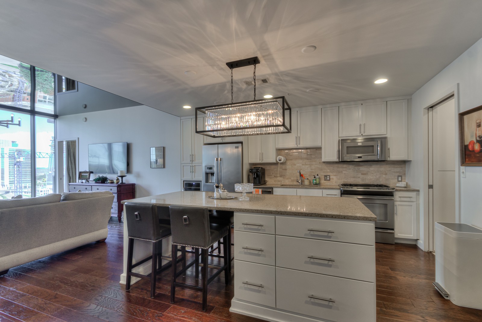 1212 Laurel St Unit: 1304