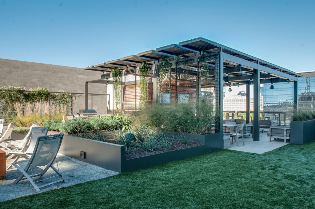 1212 Laurel St Unit: 1304