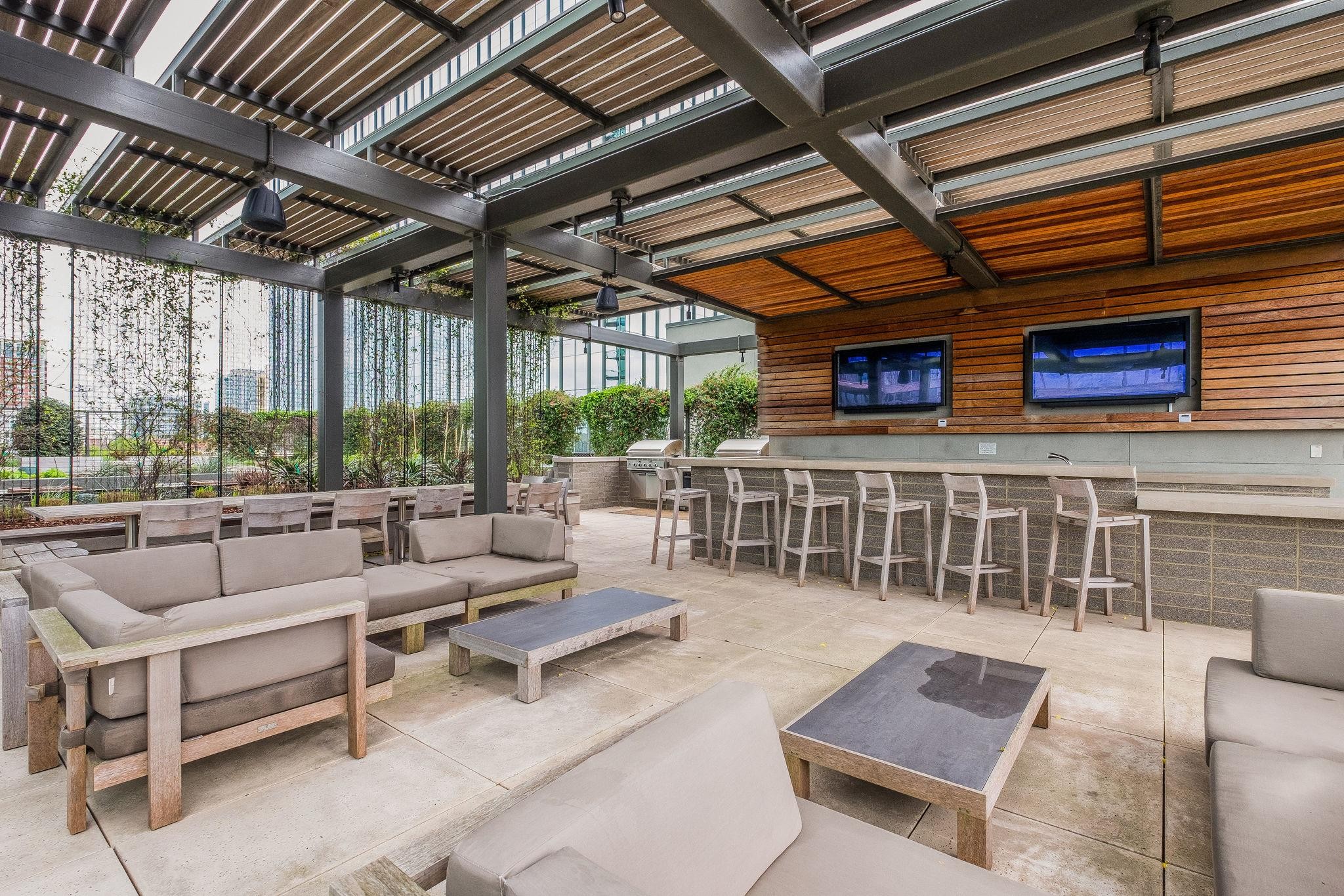 1212 Laurel St Unit: 1304