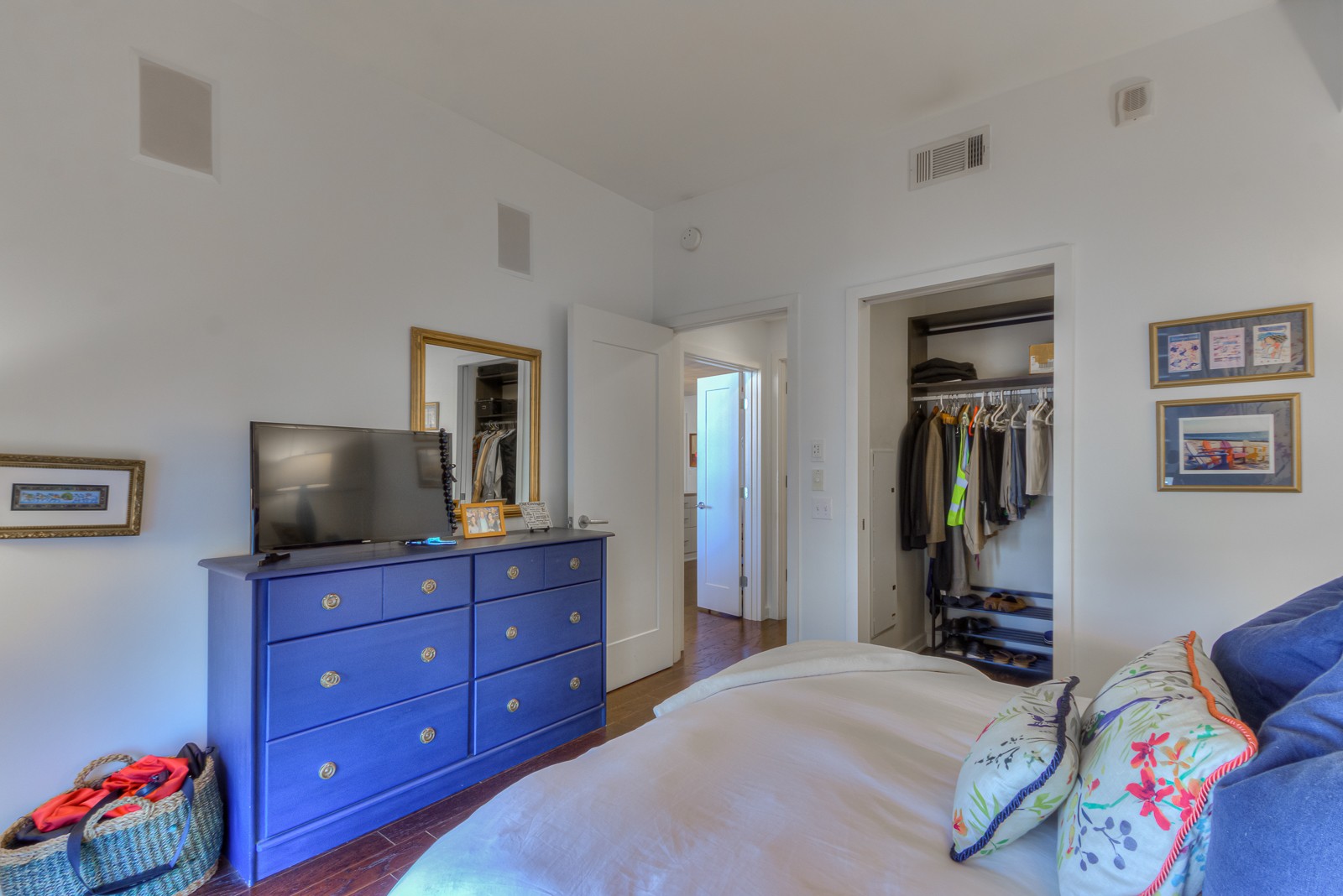 1212 Laurel St Unit: 1304