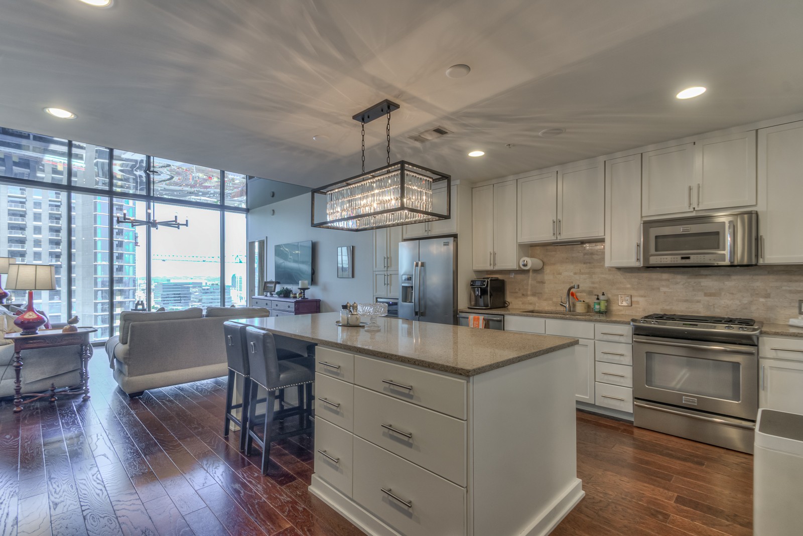 1212 Laurel St Unit: 1304