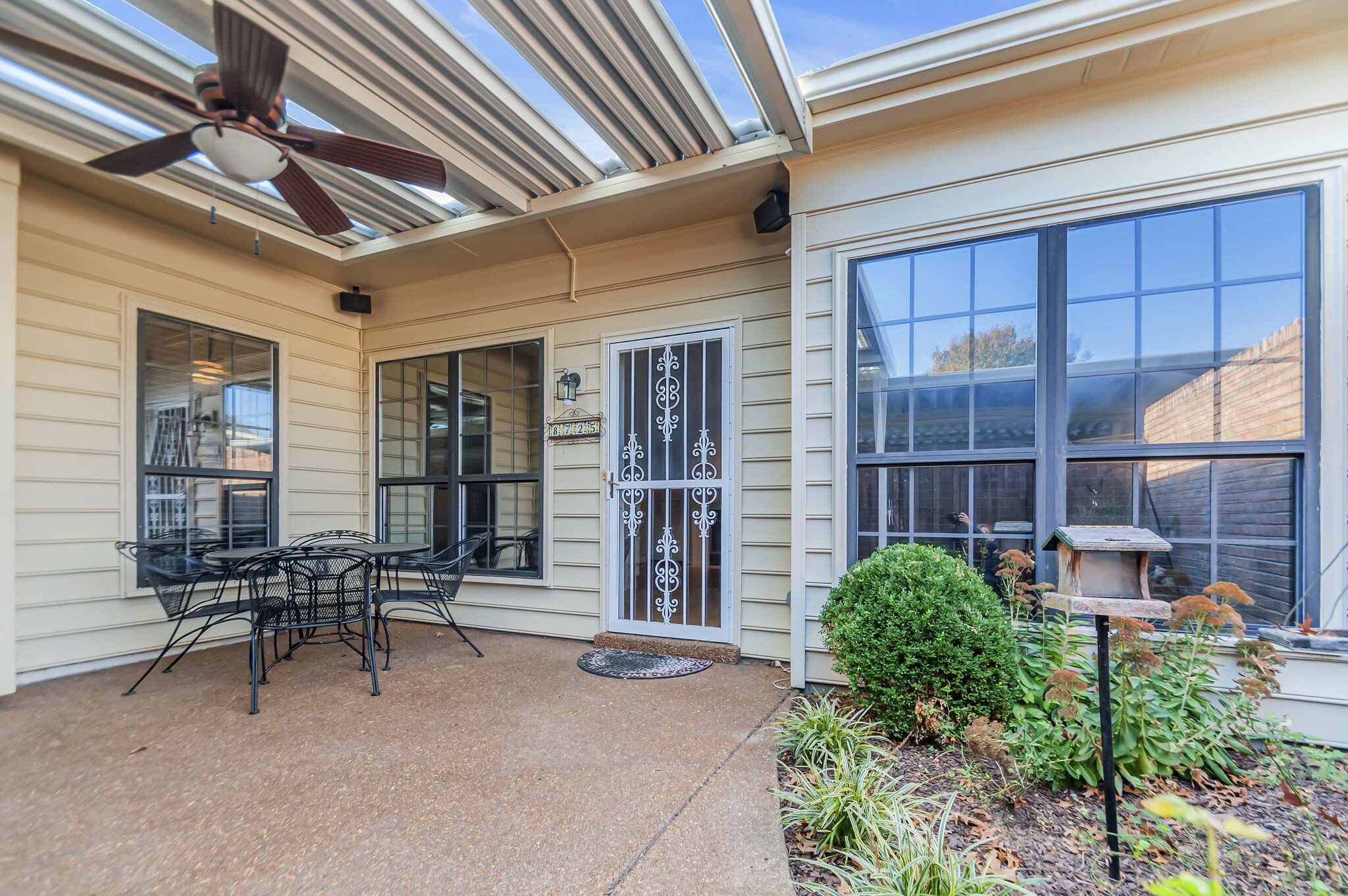 8725 Sawyer Brown Rd