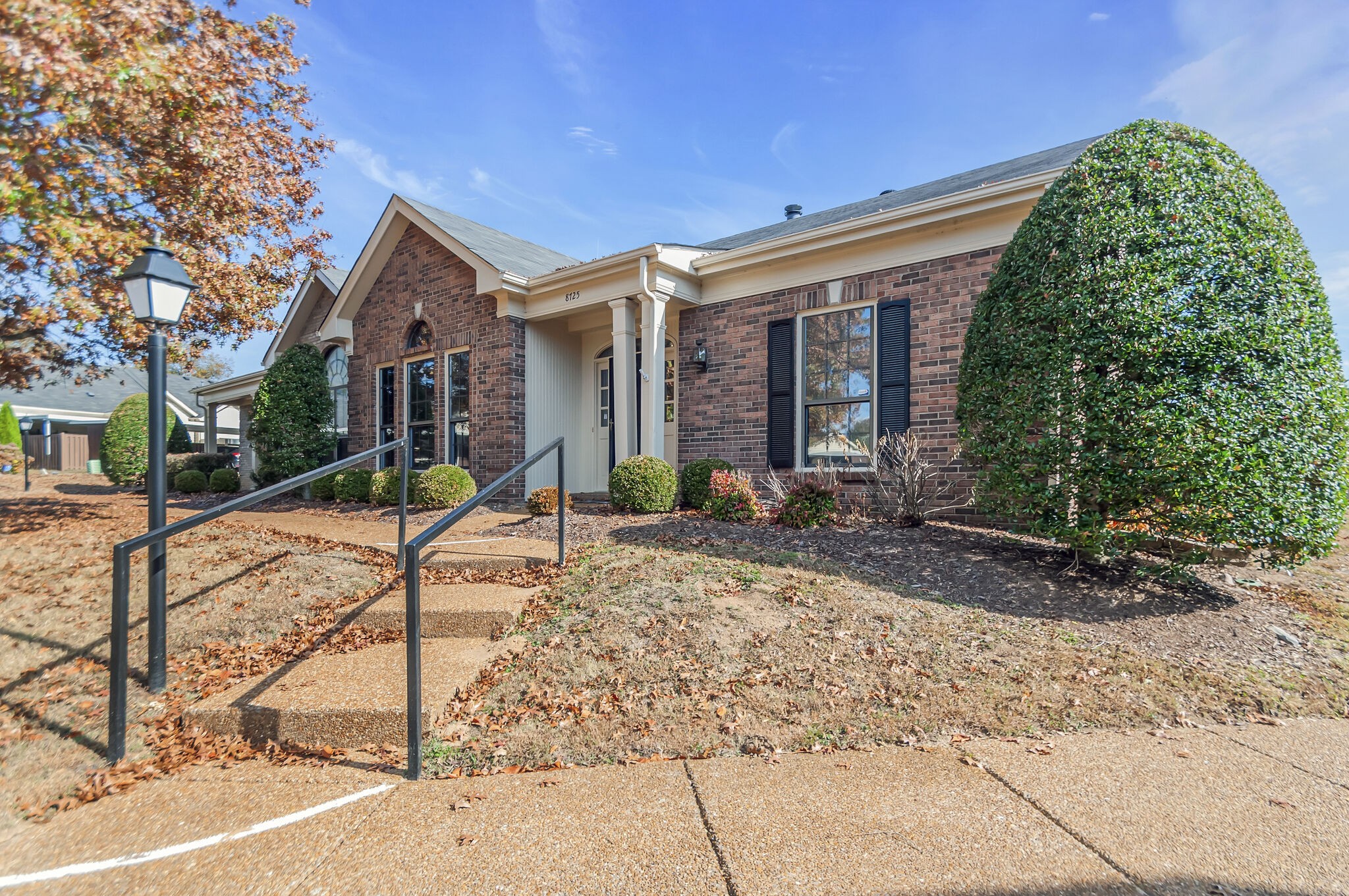 8725 Sawyer Brown Rd